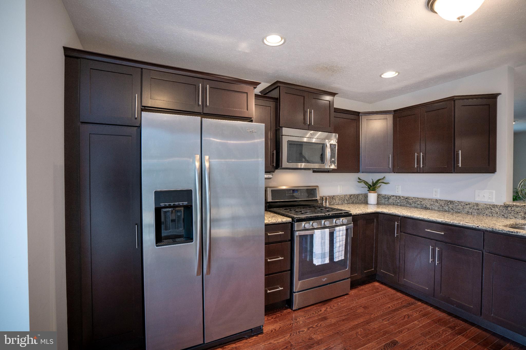 HUNTERS CHASE - Residential