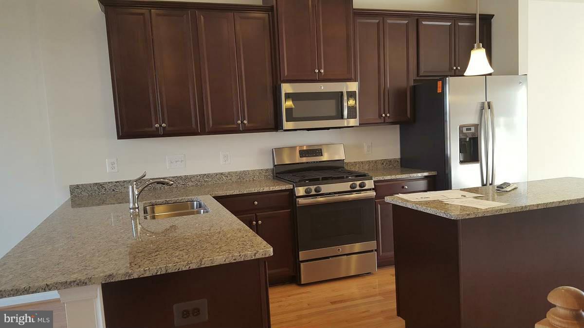 WESTMOORE - Residential Lease