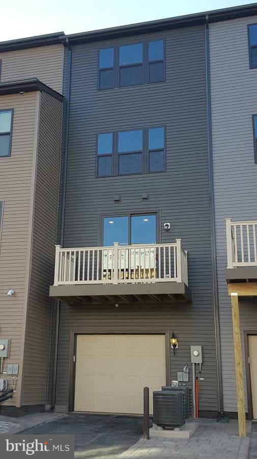 WESTMOORE - Residential Lease