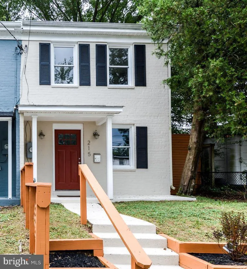 215 56th Street NE, Washington, DC 20019