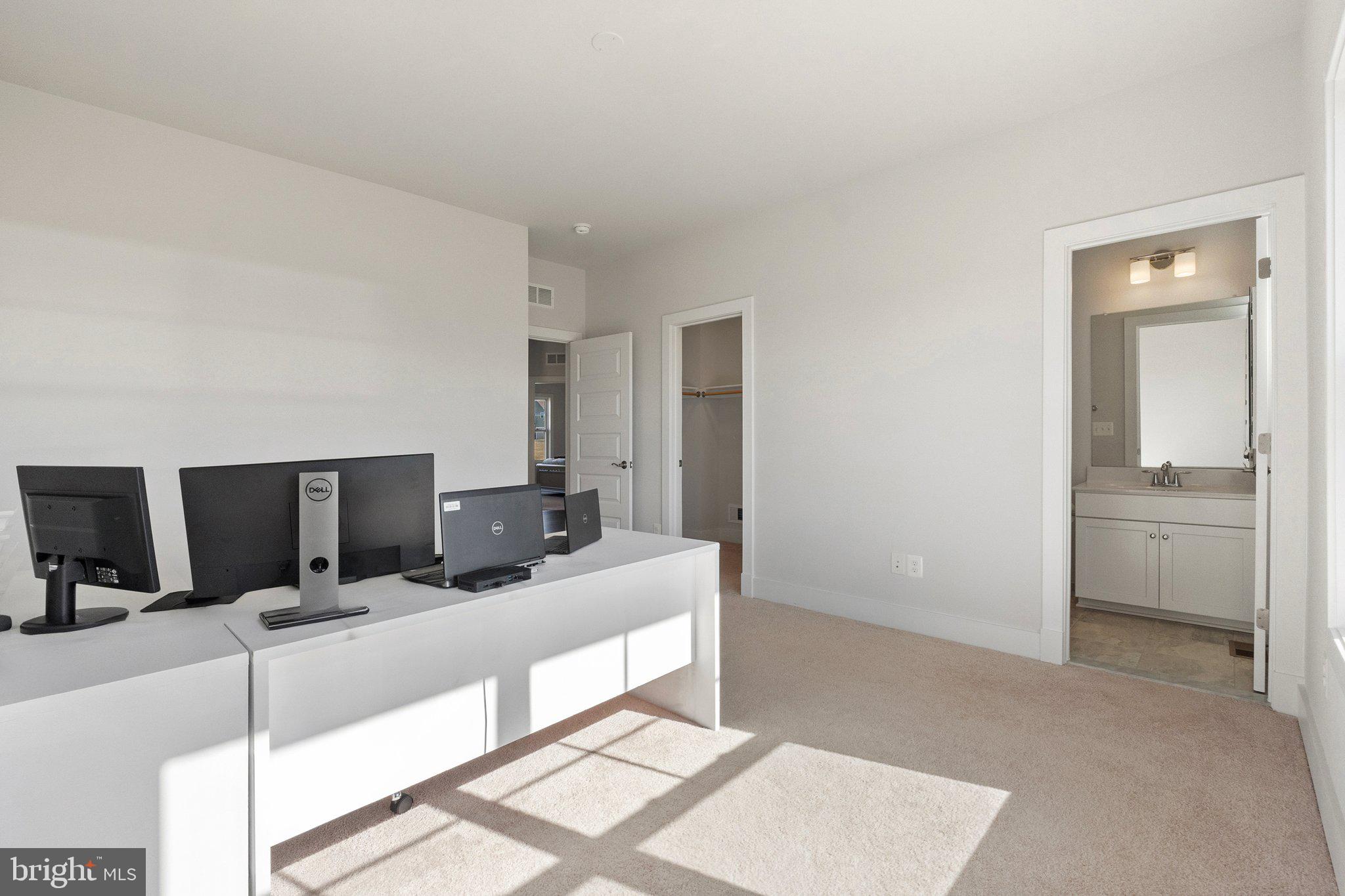 FALCONAIRE - Residential