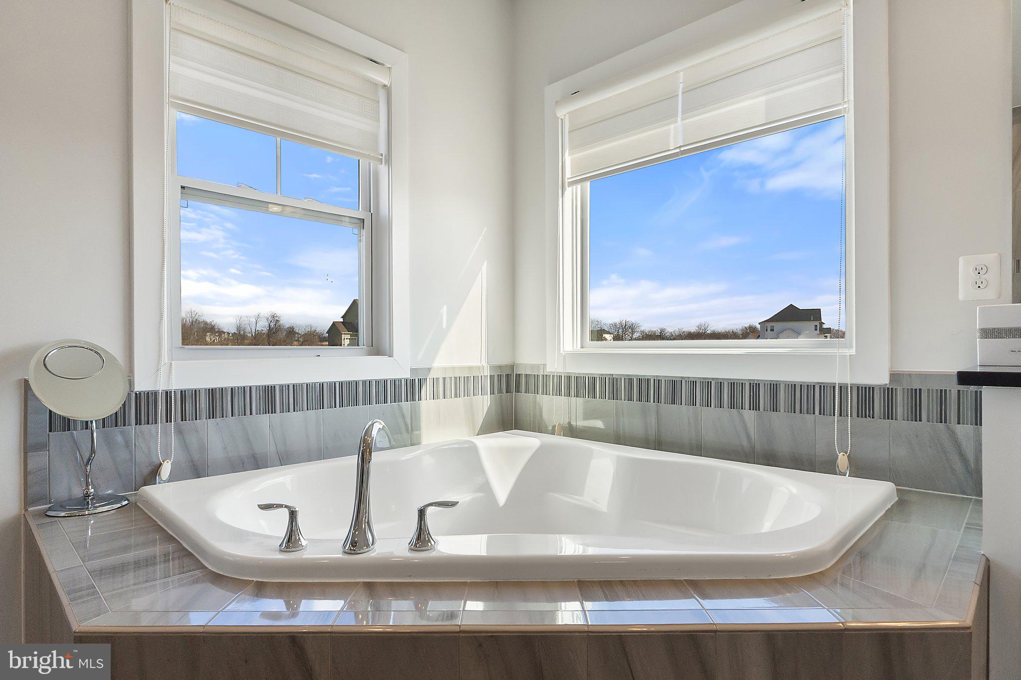 FALCONAIRE - Residential