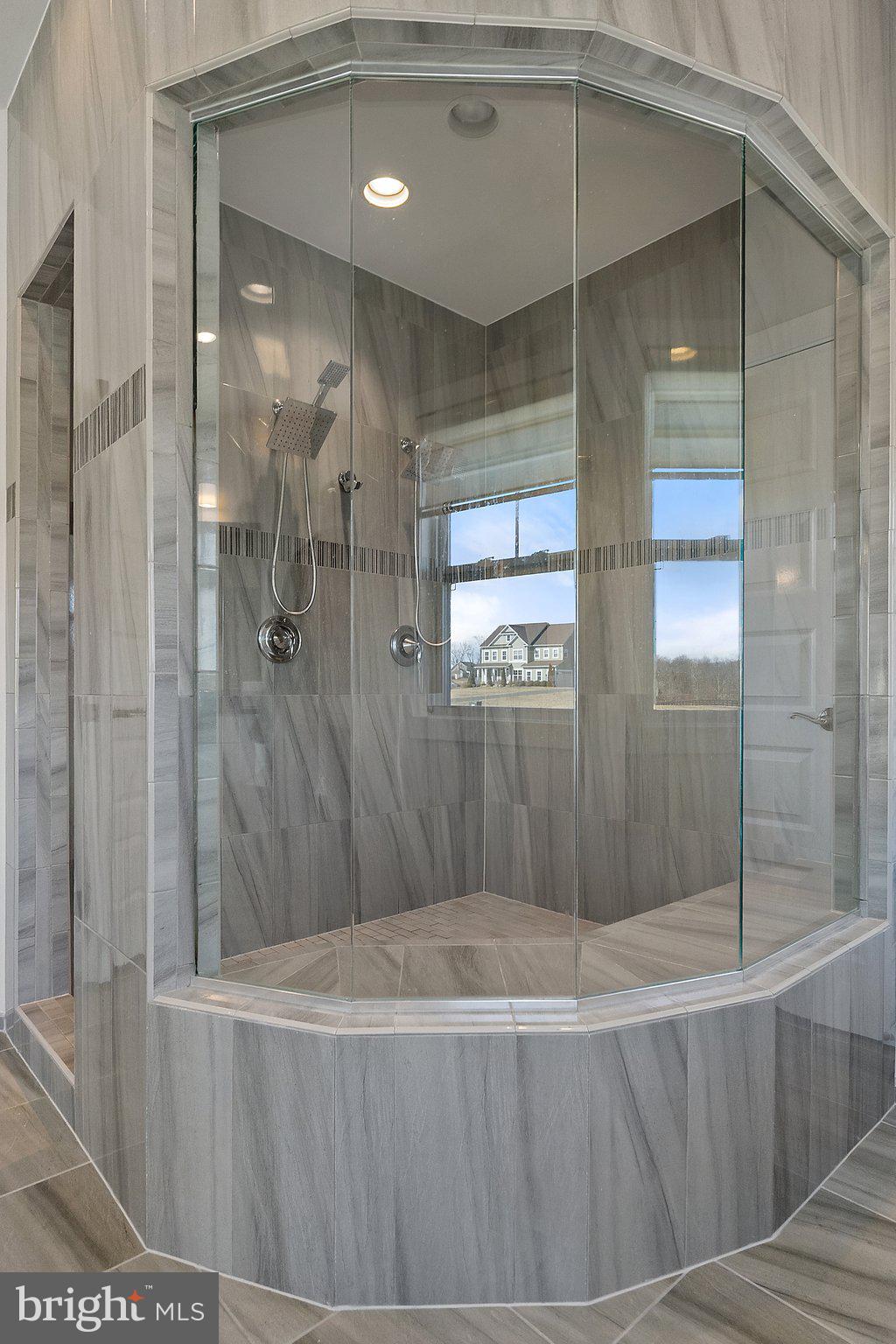 FALCONAIRE - Residential