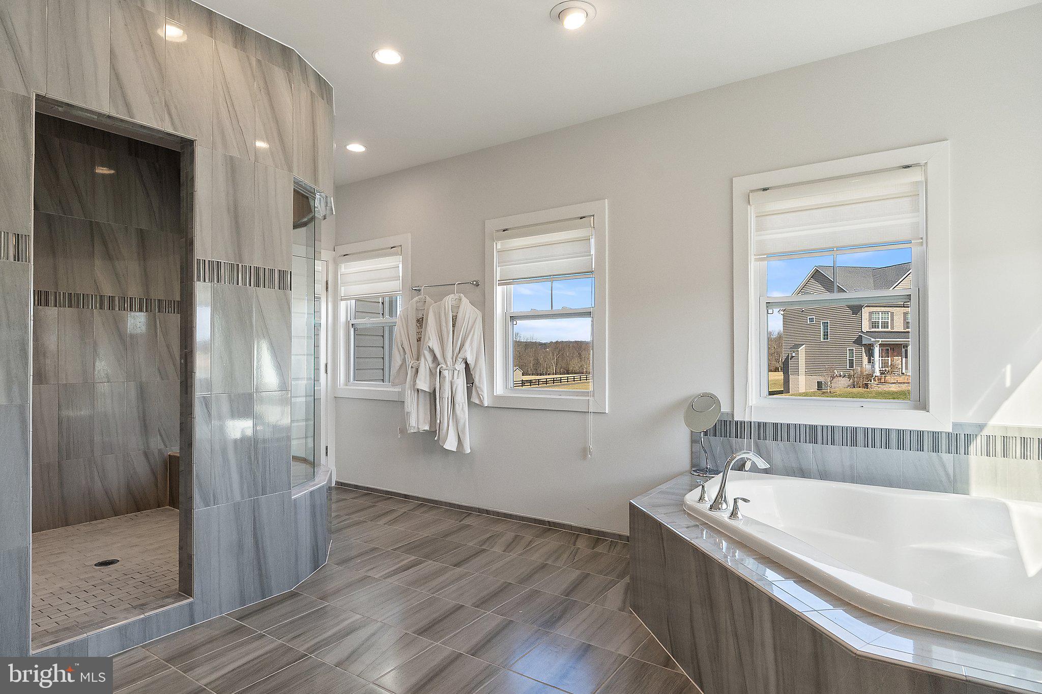 FALCONAIRE - Residential