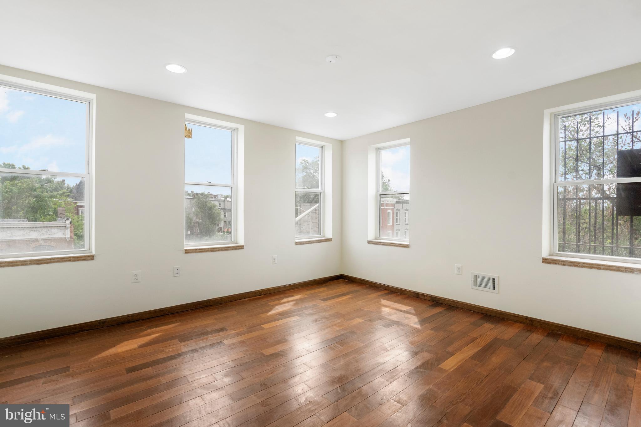 DRUID HILL PARK - Commercial Sale