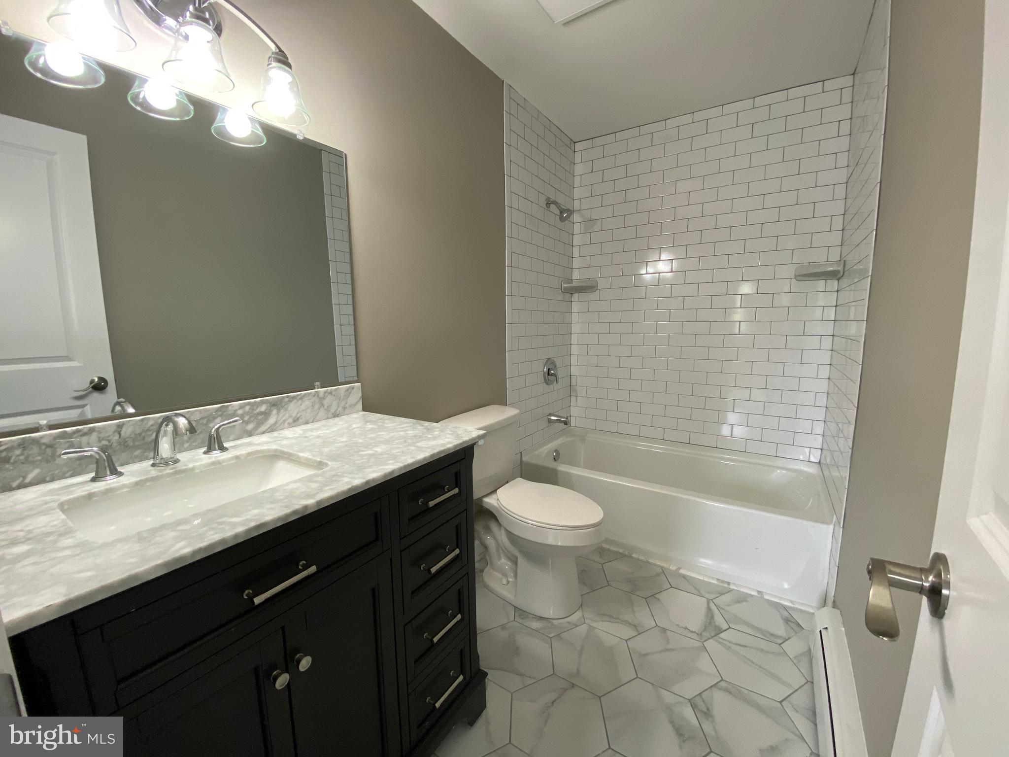 LAKERIDGE - Residential