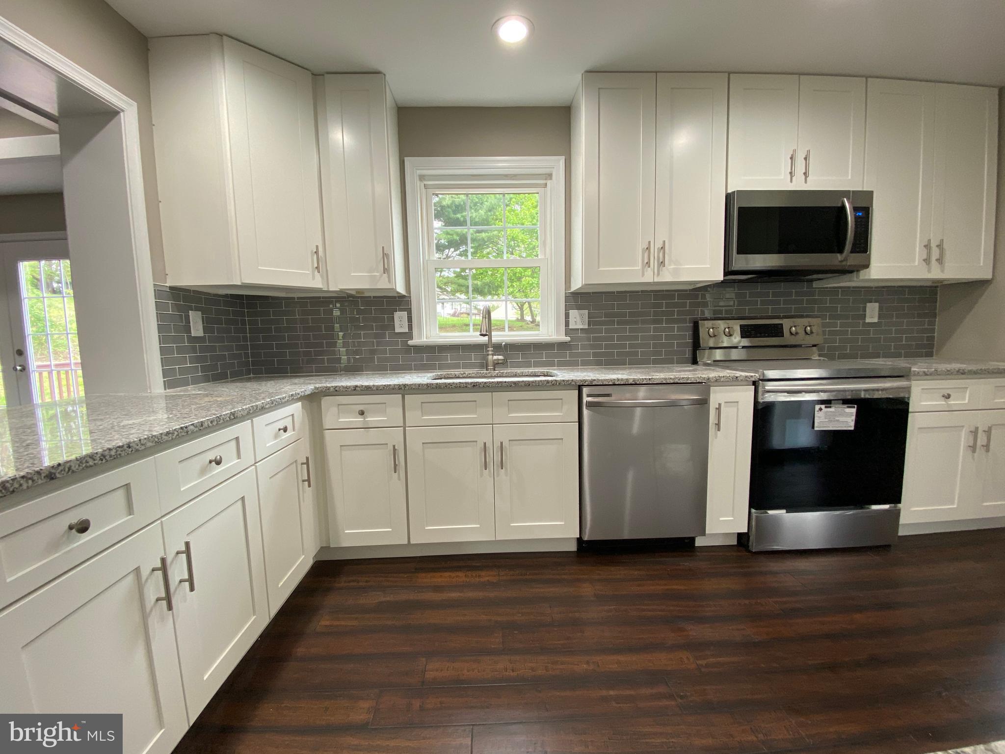 LAKERIDGE - Residential