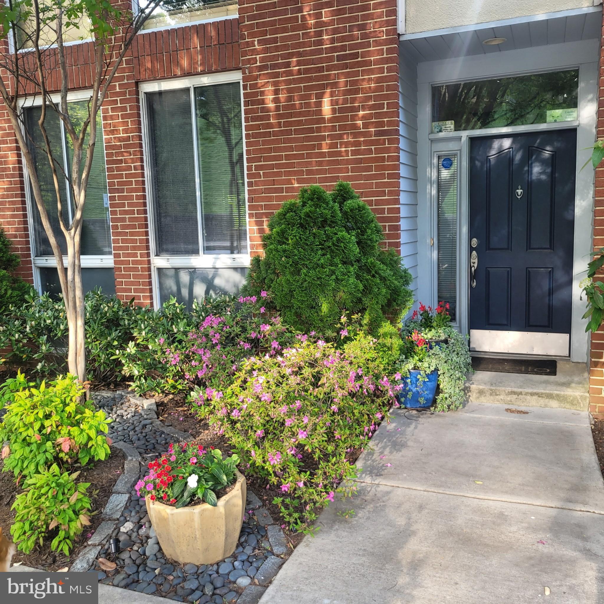 1011 COVINGTON STREET