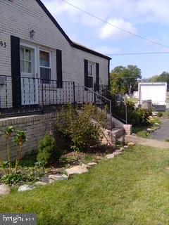 63 CIRCLE AVENUE