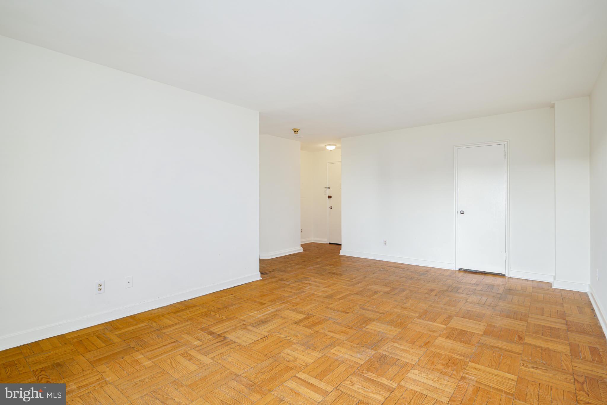 ART MUSEUM AREA - Residential Lease