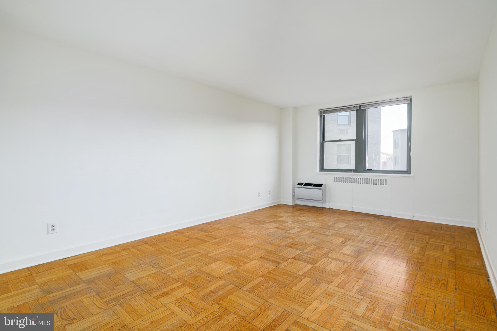 ART MUSEUM AREA - Residential Lease