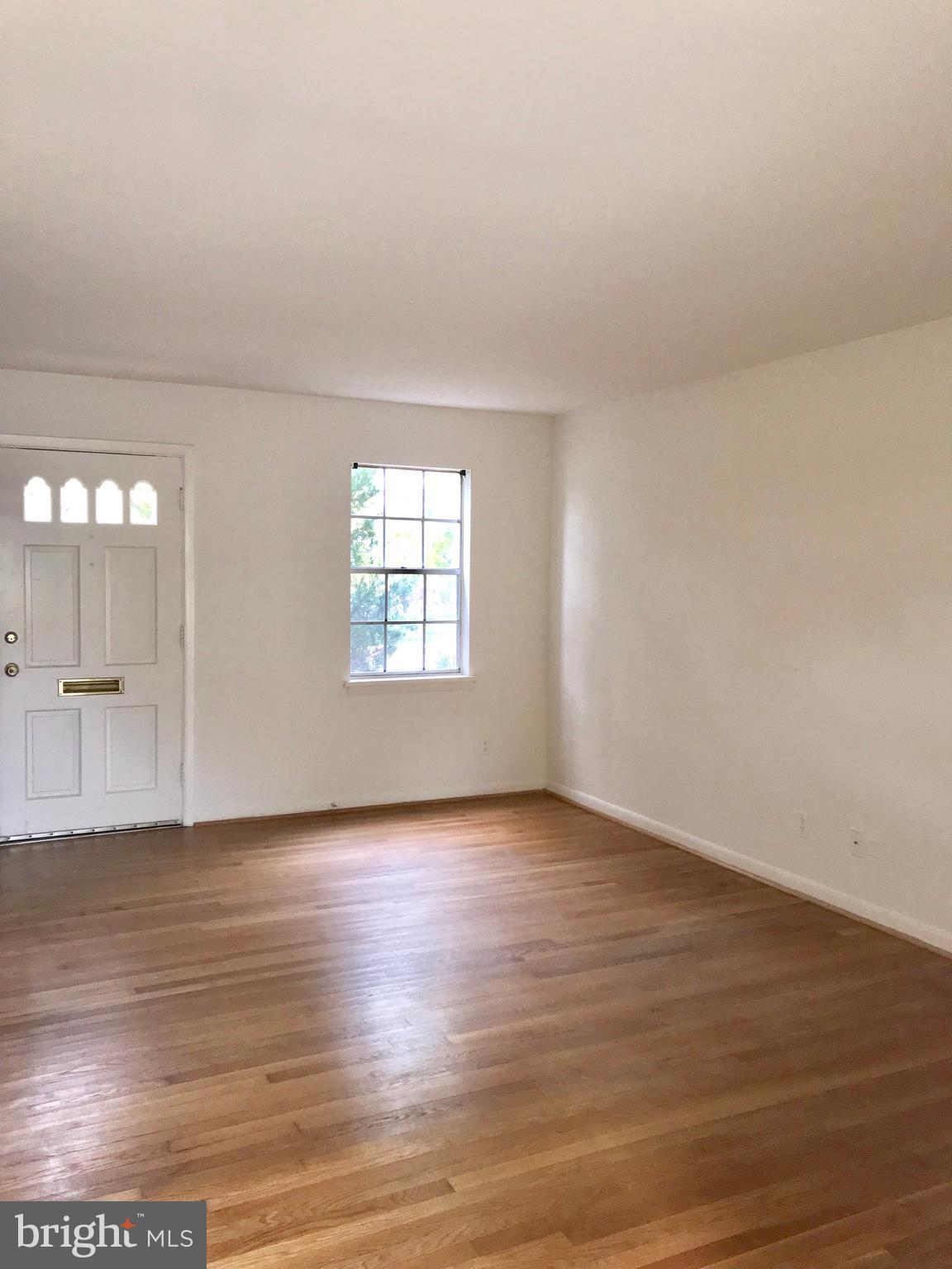 DOWNTOWN FREDERICKSBURG - Residential Lease