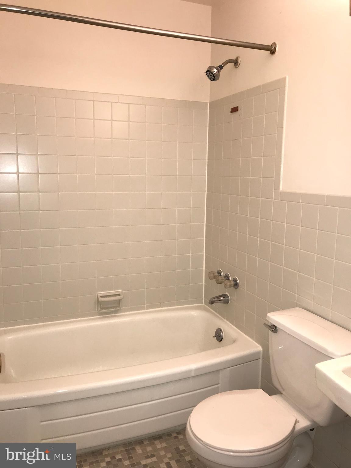 DOWNTOWN FREDERICKSBURG - Residential Lease