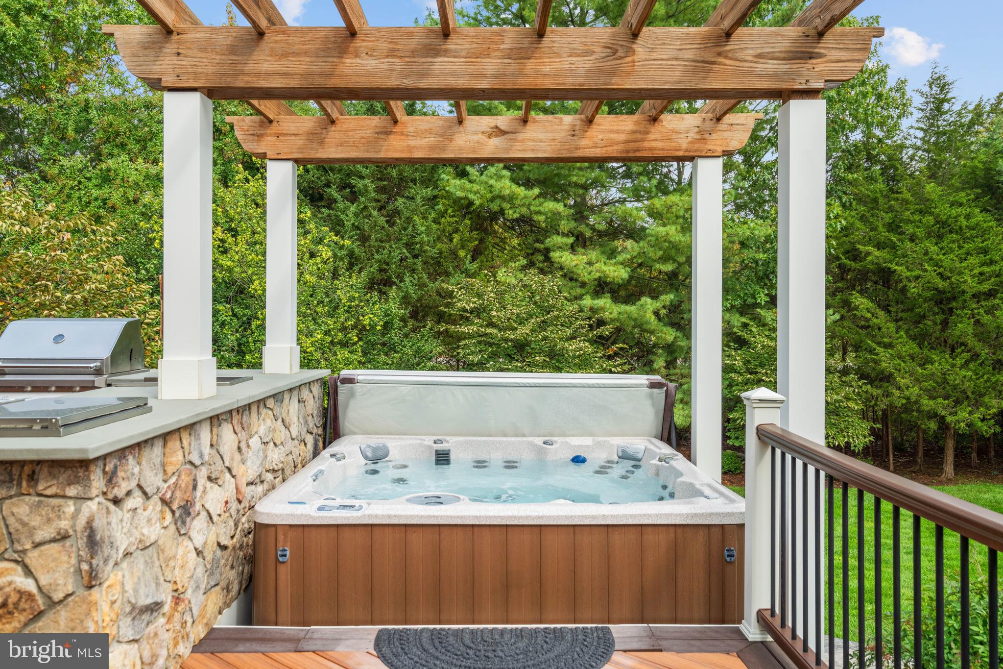 CEDAR HUNT - Residential