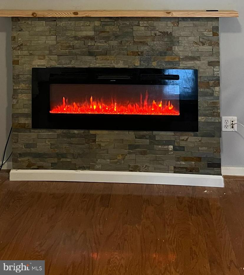 PINEY ORCHARD - Residential Lease