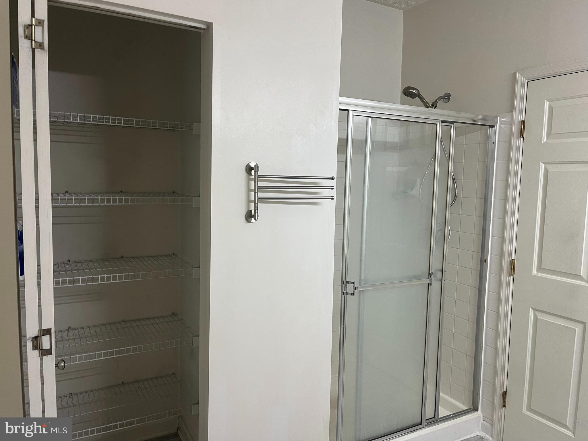 PINEY ORCHARD - Residential Lease