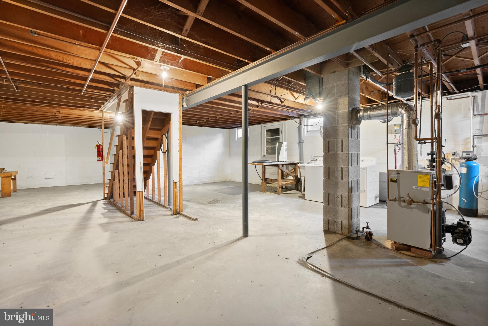 ELLIS WOOD ESTS - Residential