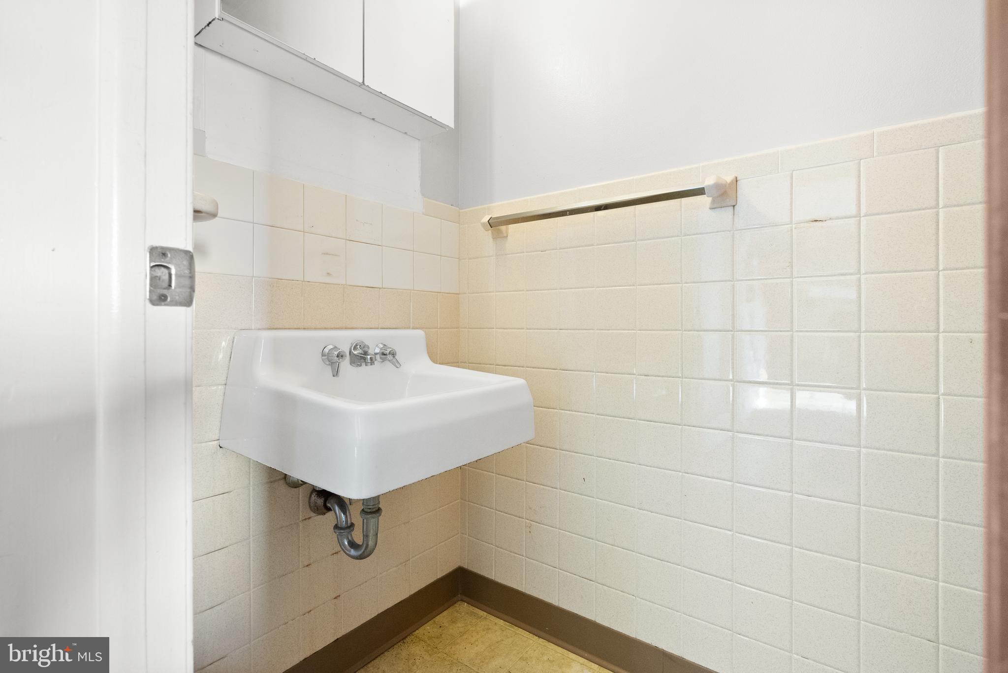 ELLIS WOOD ESTS - Residential