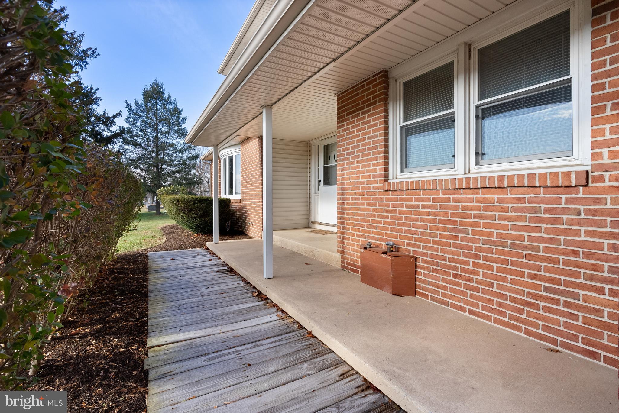 ELLIS WOOD ESTS - Residential