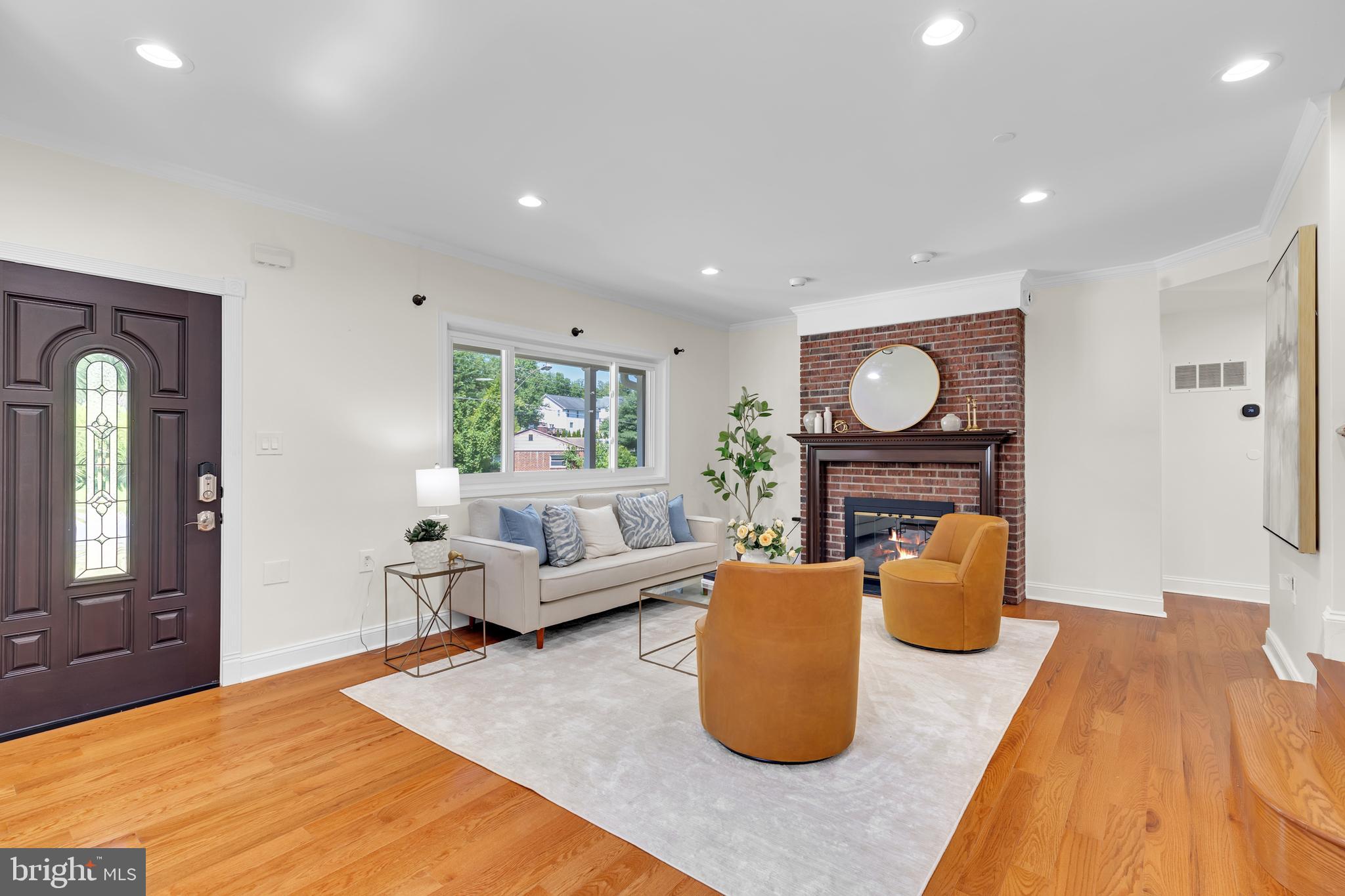 3805 CAROLYN AVENUE