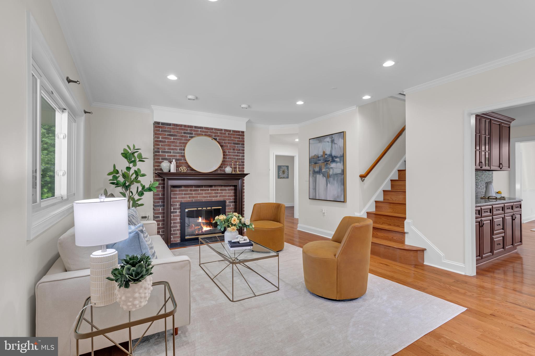 3805 CAROLYN AVENUE