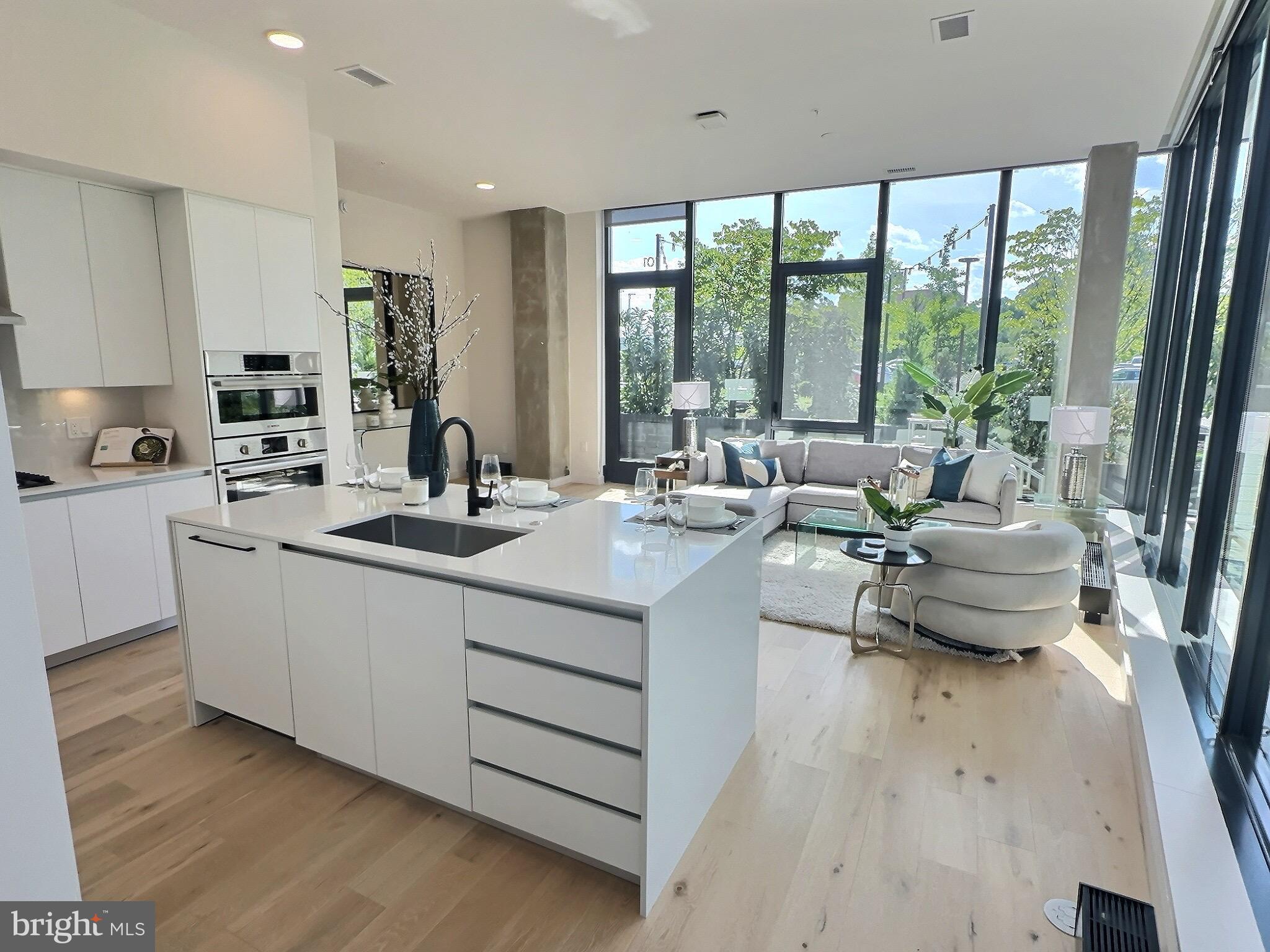 3130 POTOMAC AVENUE TH1