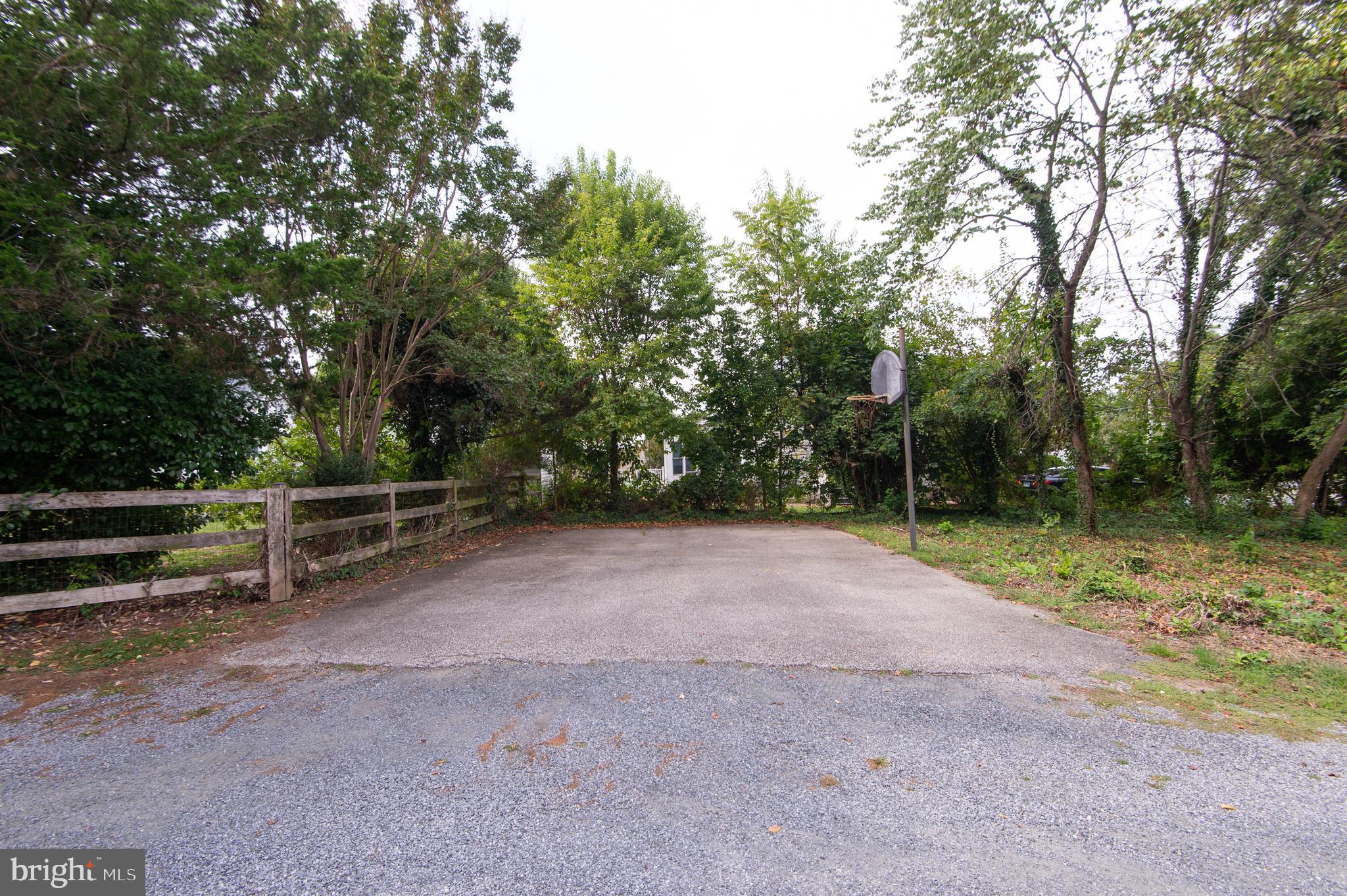 CENTREVILLE - Residential