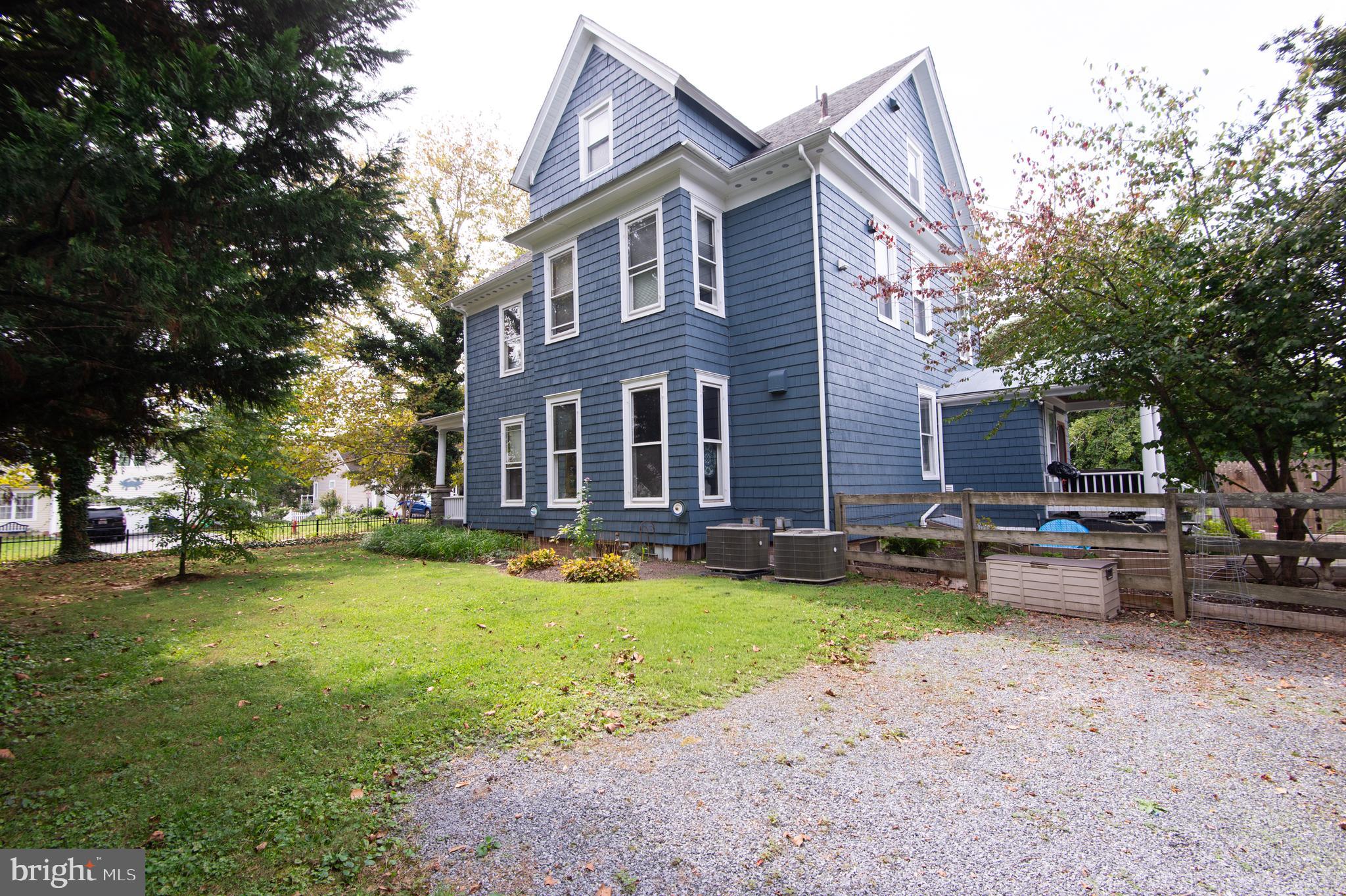 CENTREVILLE - Residential