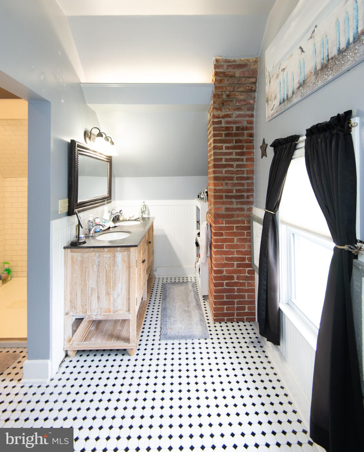 CENTREVILLE - Residential