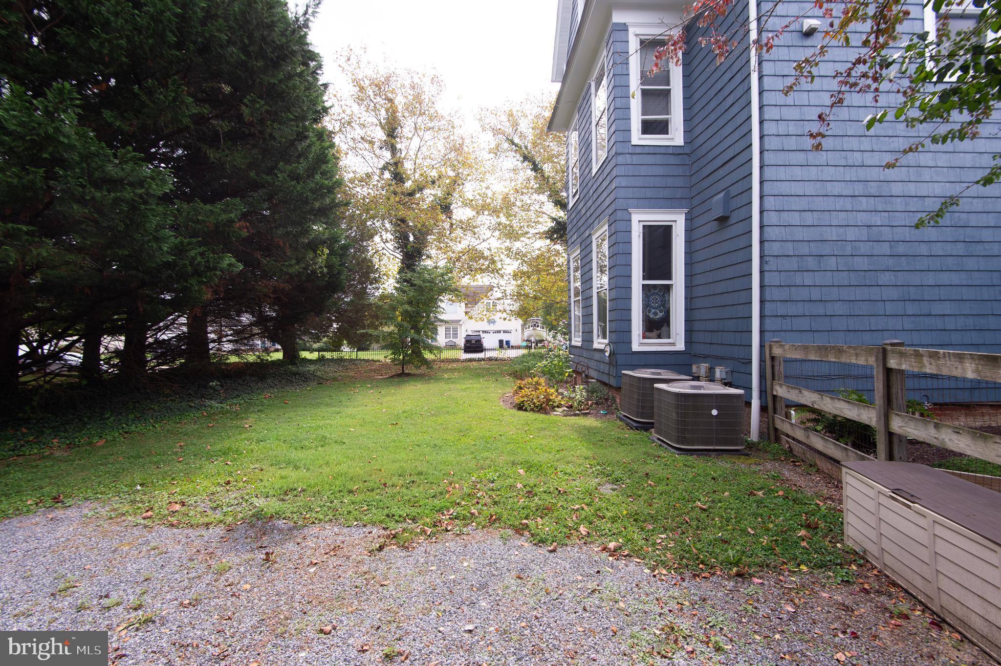 CENTREVILLE - Residential