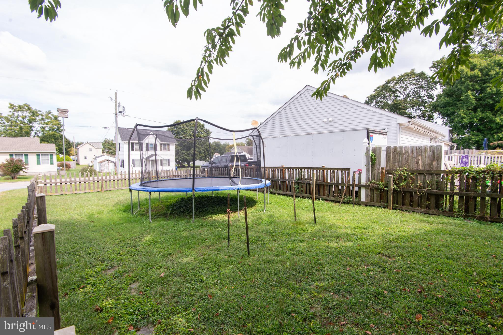 CENTREVILLE - Residential