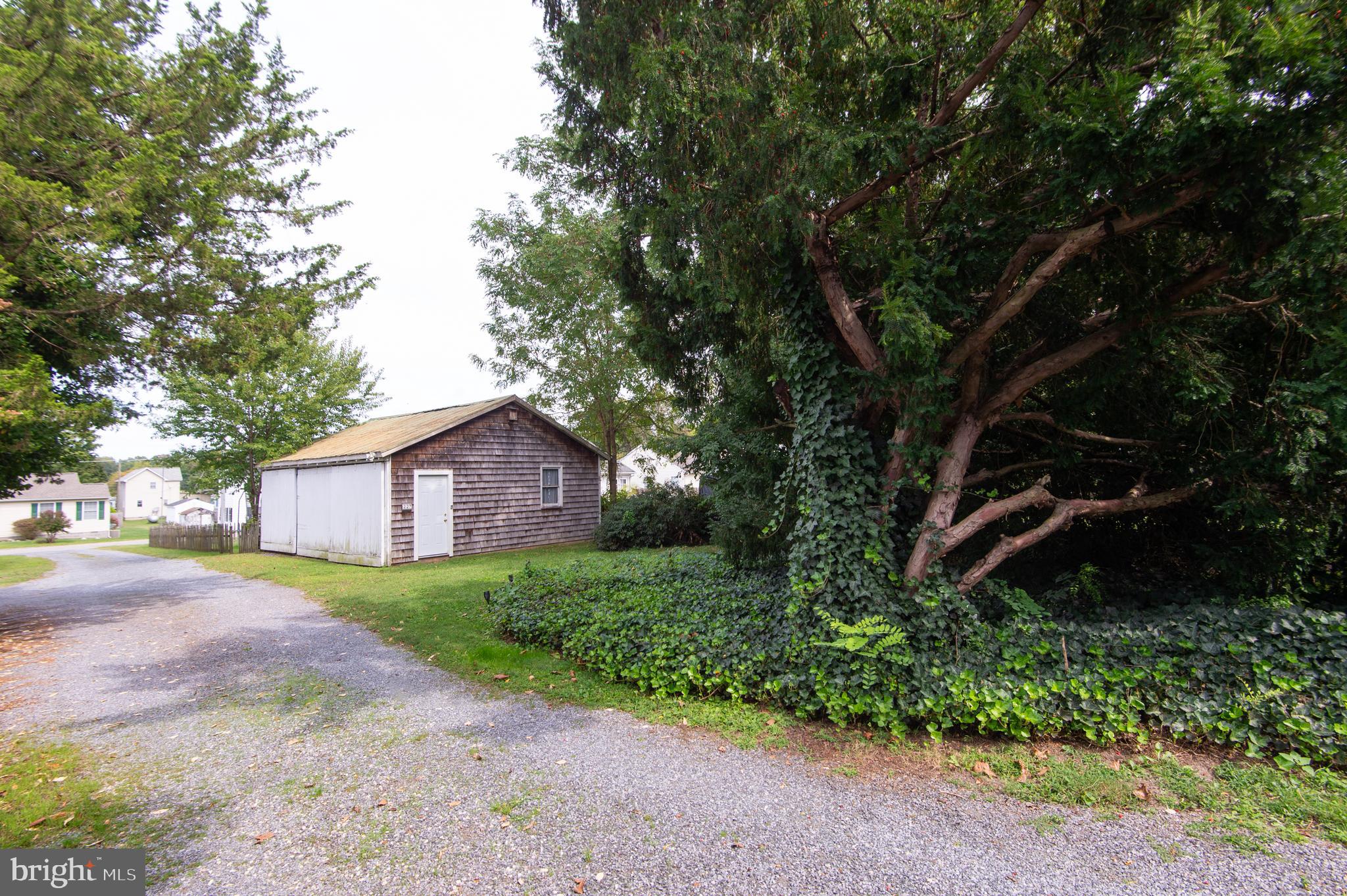 CENTREVILLE - Residential