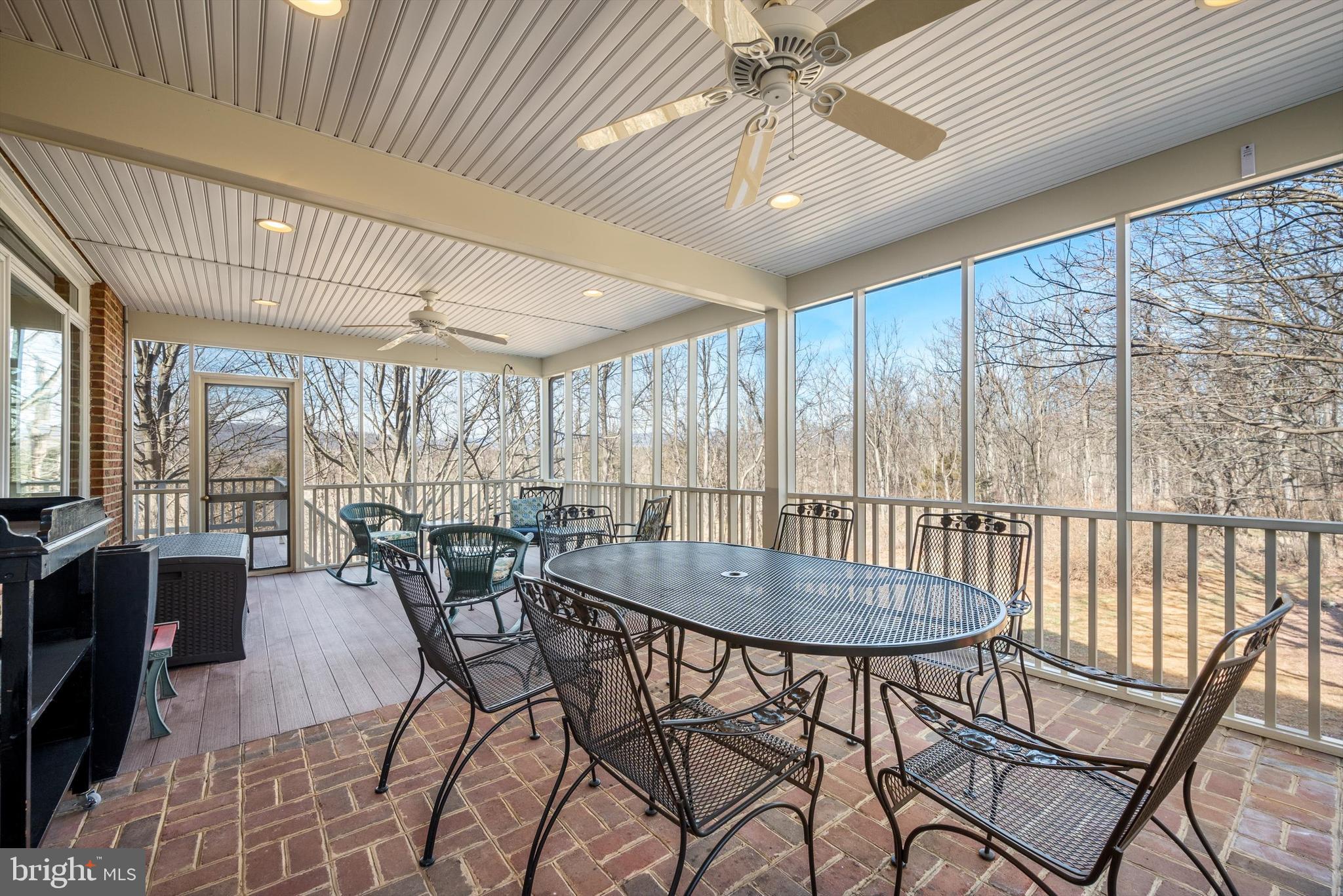 LONGVIEW ACRES - Residential