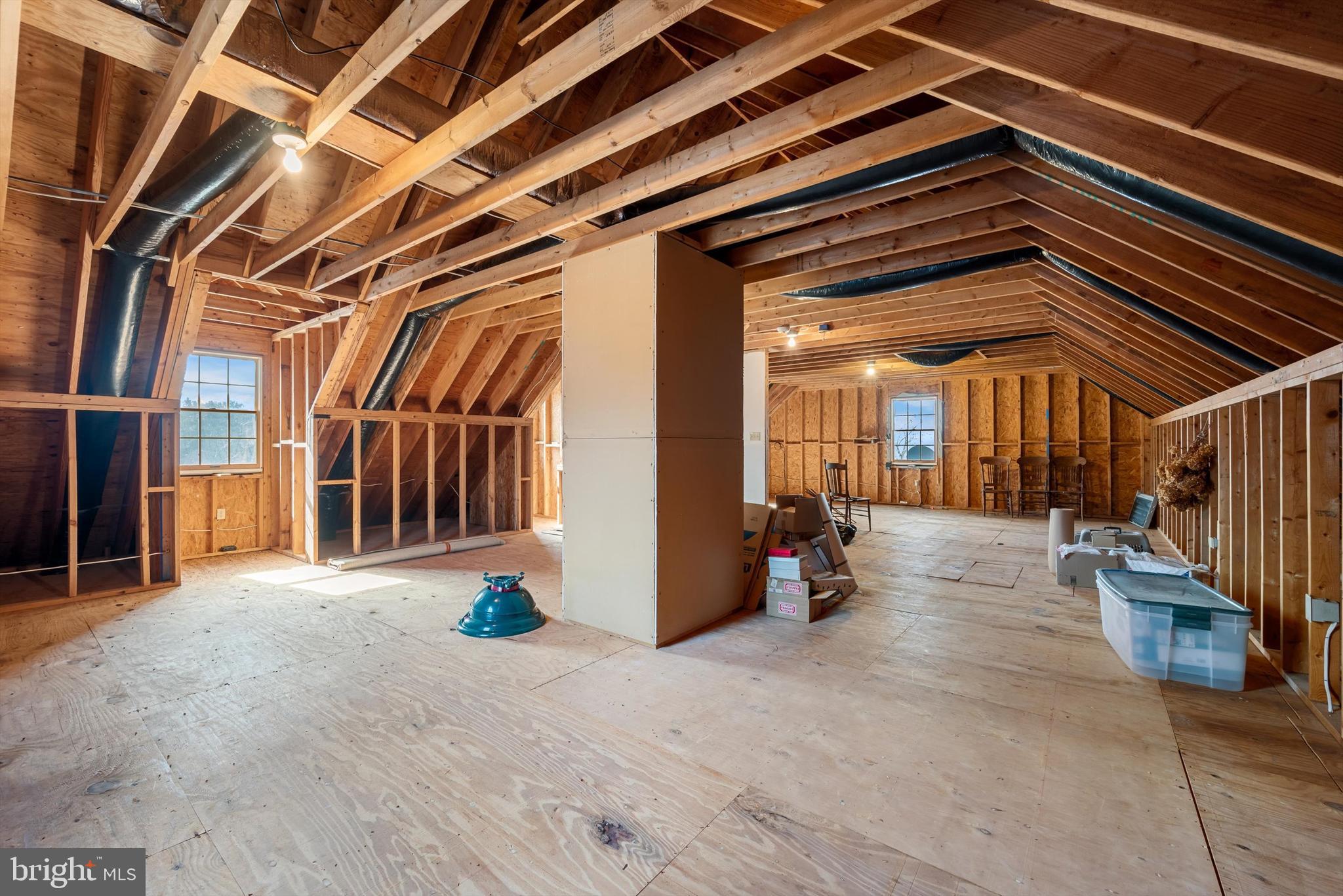 LONGVIEW ACRES - Residential