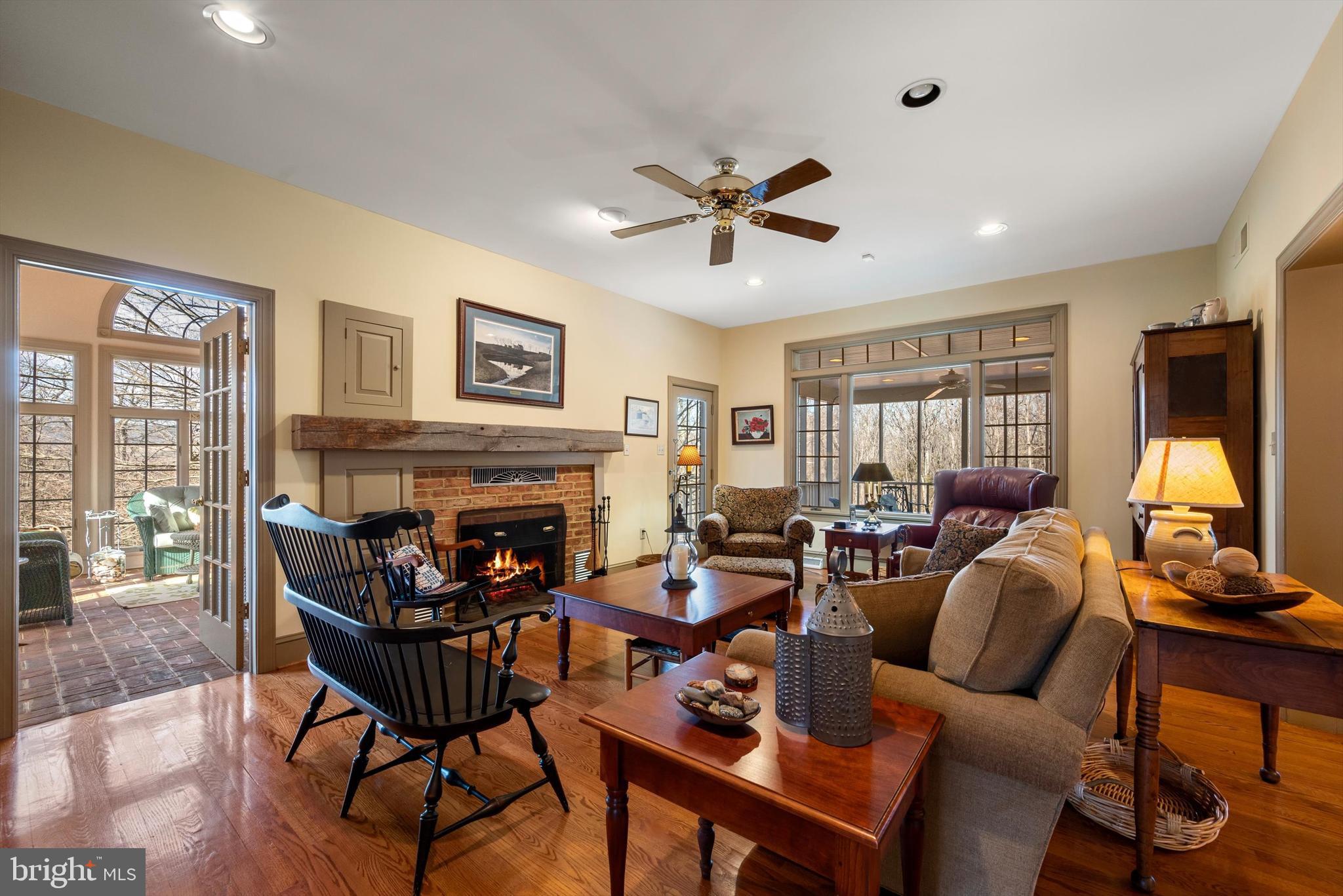 LONGVIEW ACRES - Residential