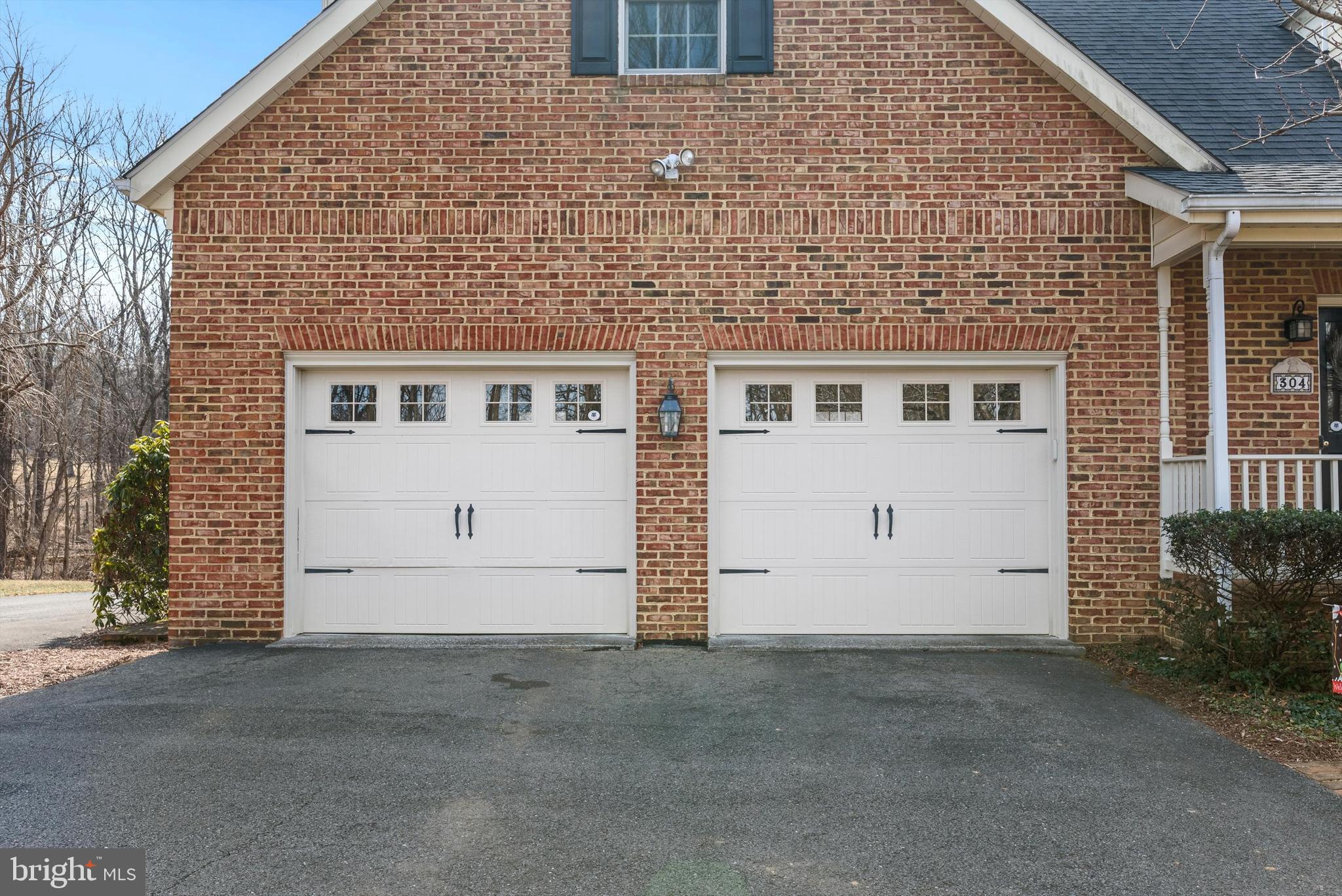 LONGVIEW ACRES - Residential