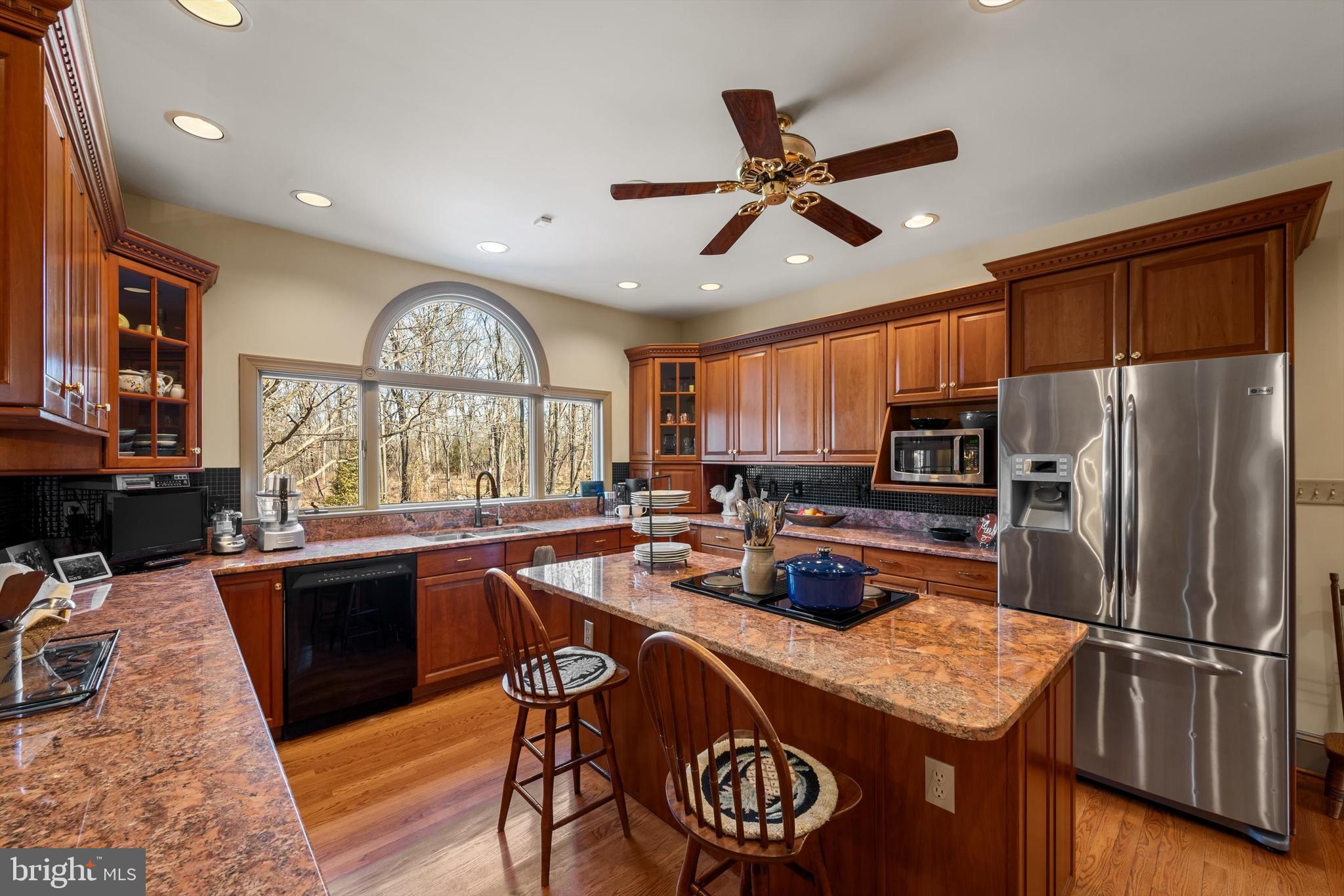 LONGVIEW ACRES - Residential