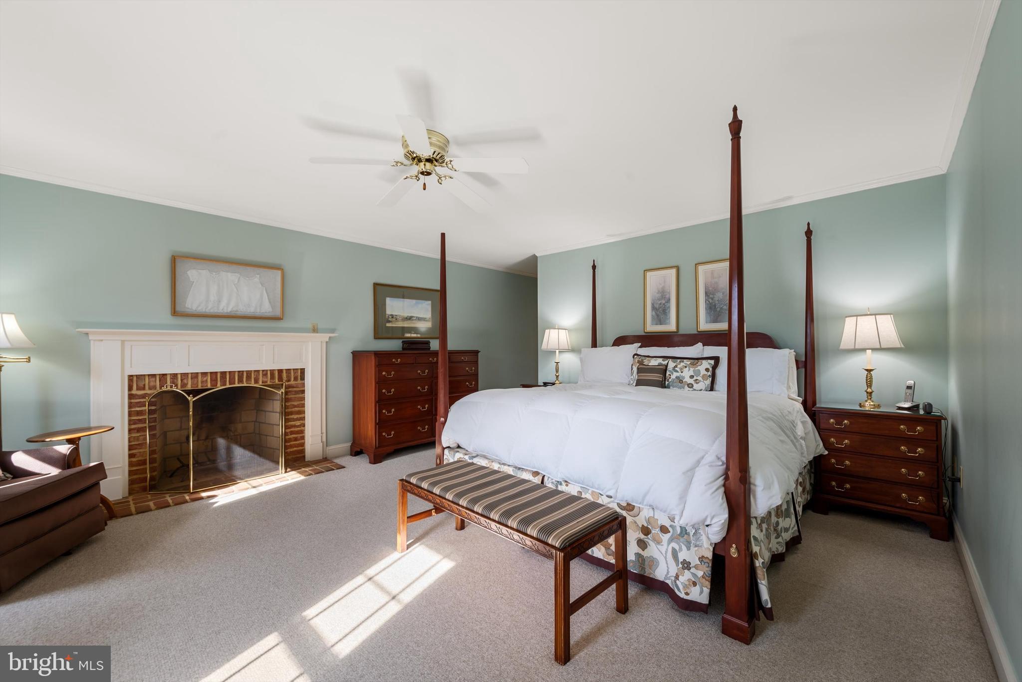 LONGVIEW ACRES - Residential