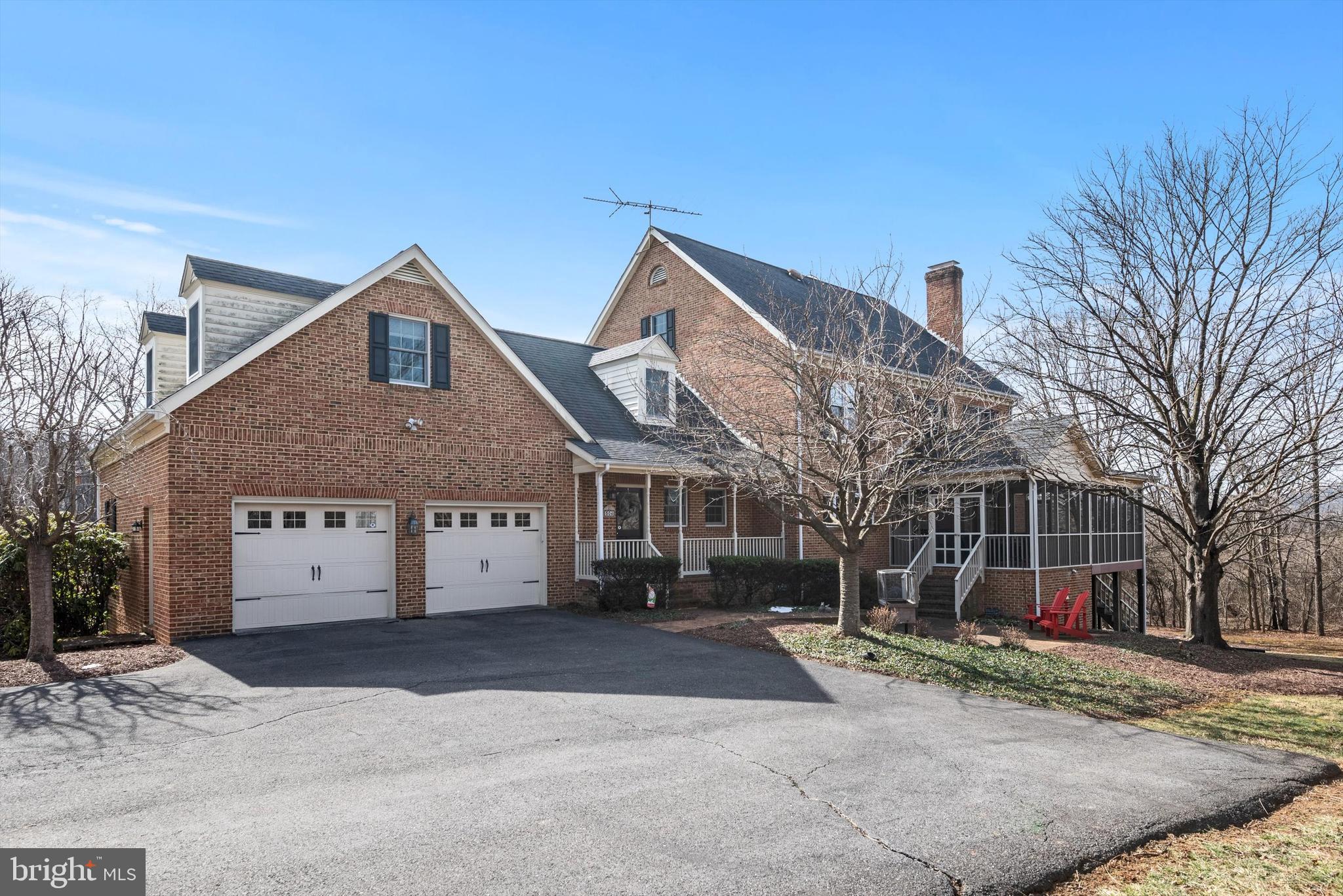 LONGVIEW ACRES - Residential