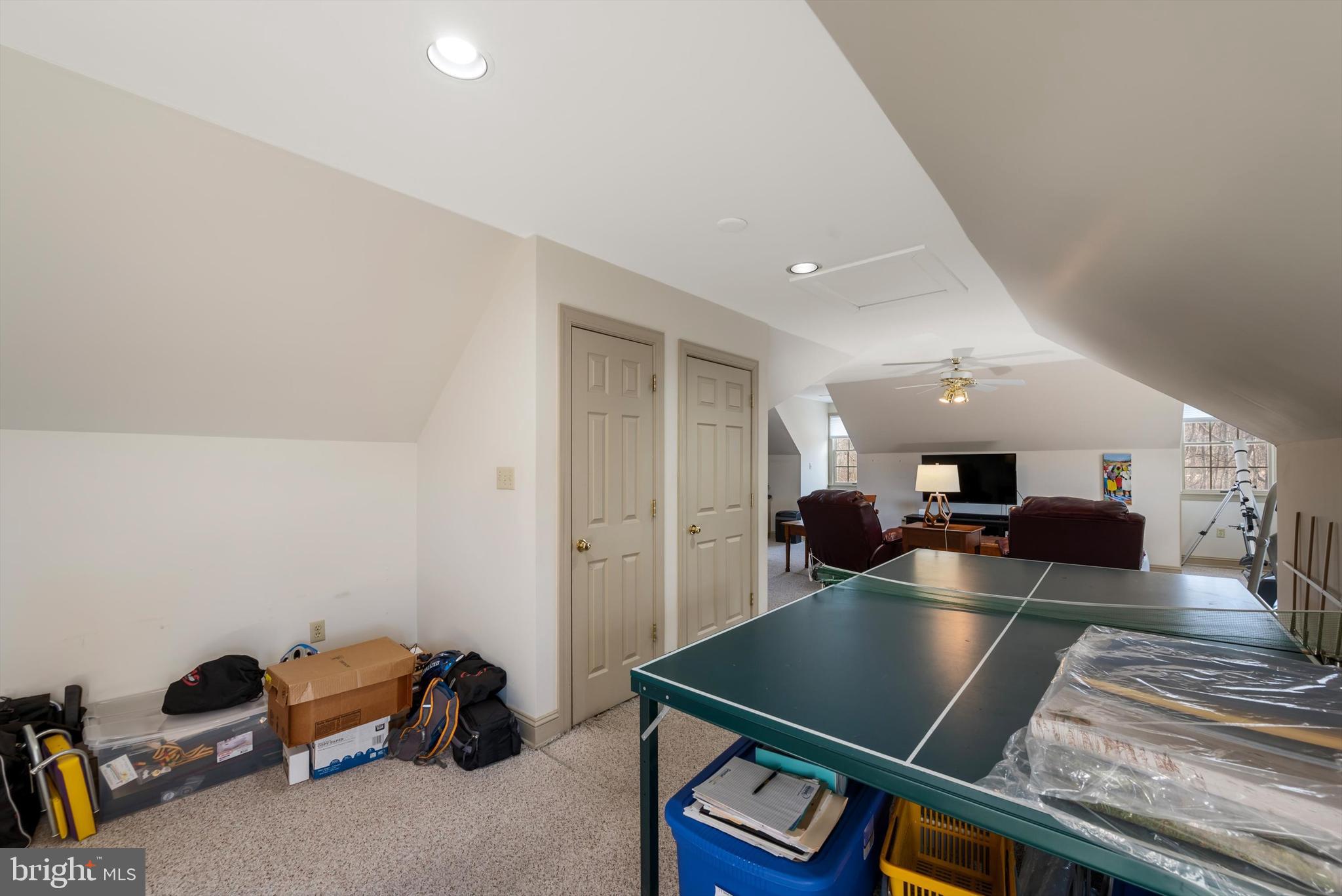 LONGVIEW ACRES - Residential