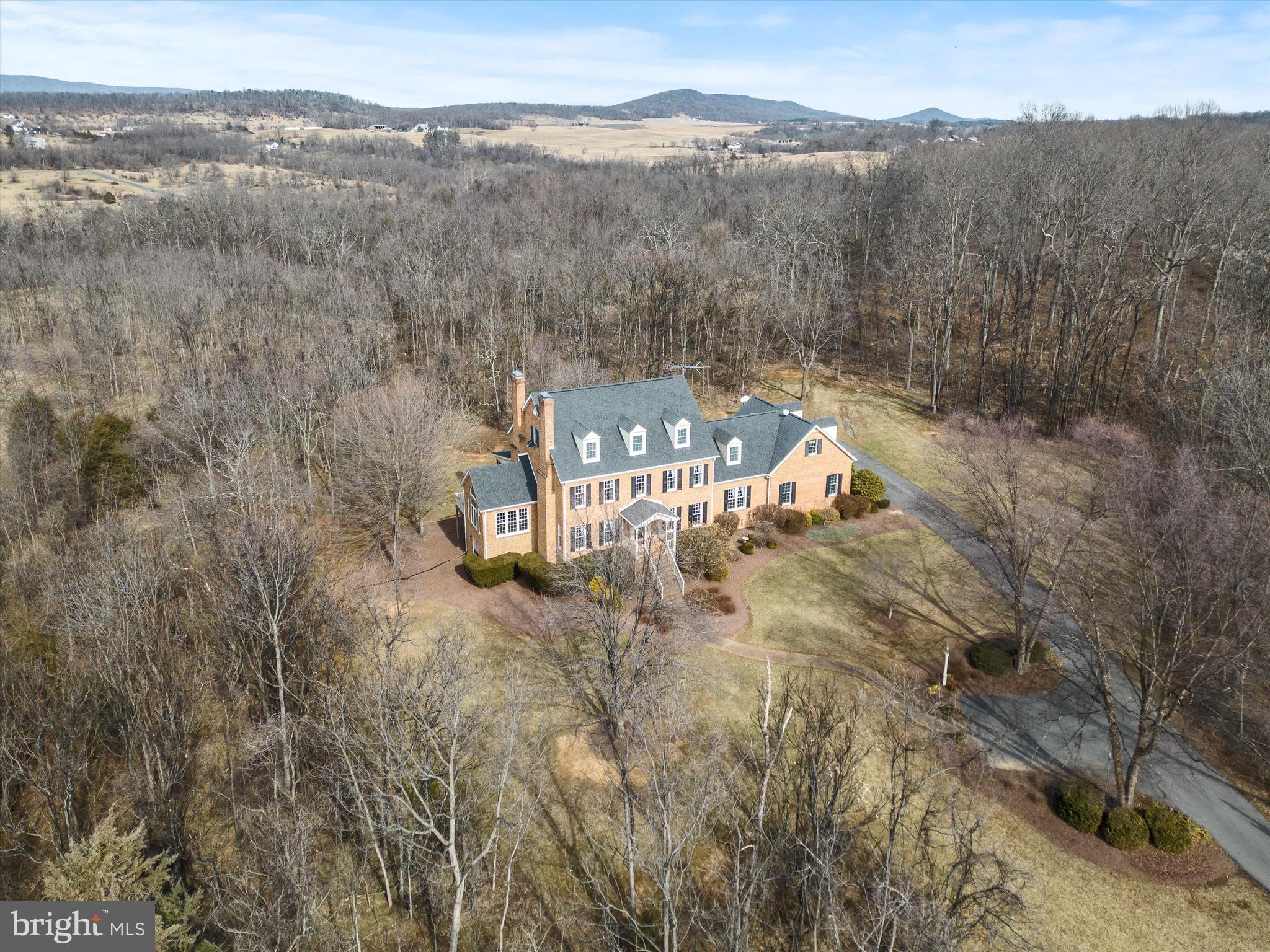 LONGVIEW ACRES - Residential