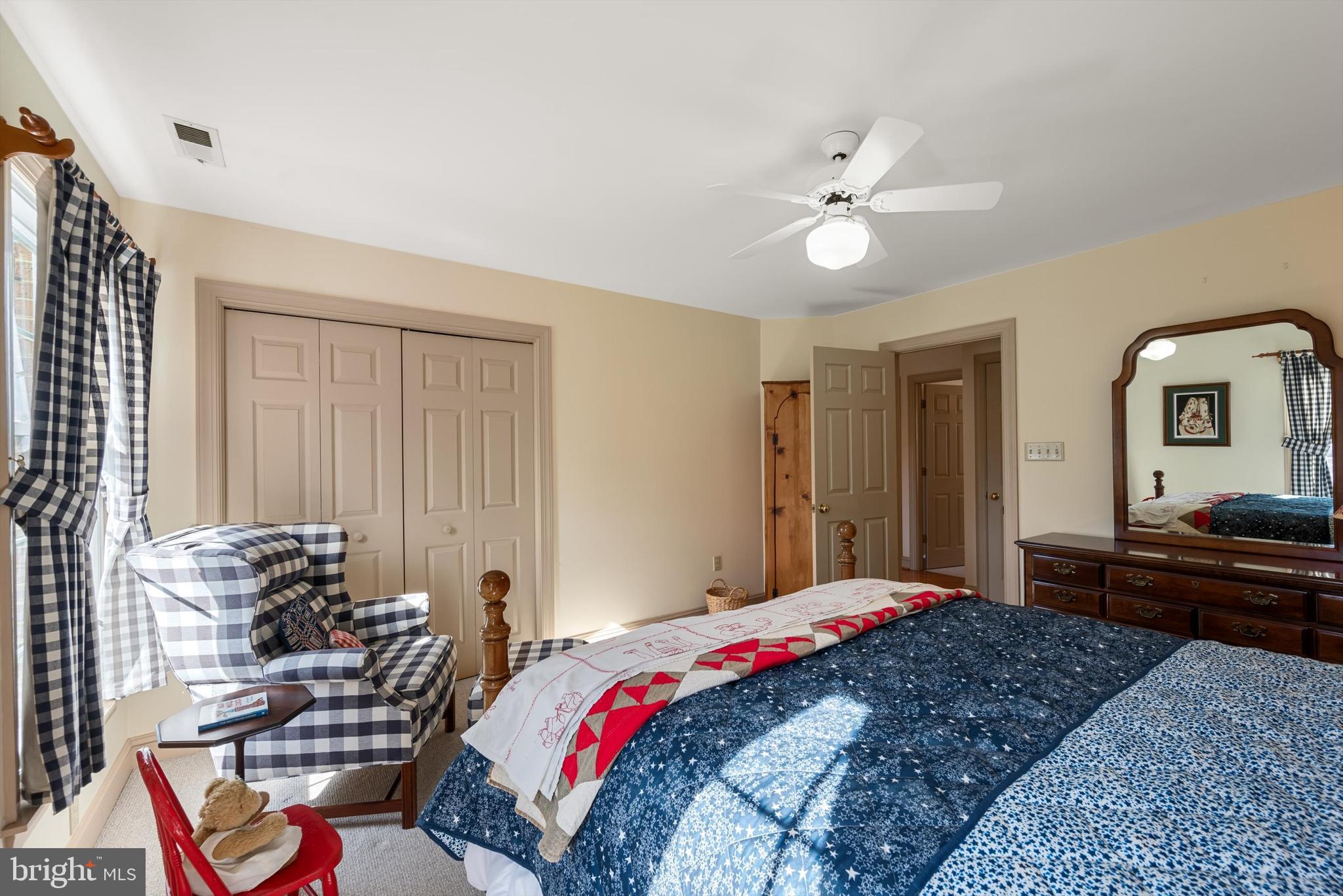 LONGVIEW ACRES - Residential