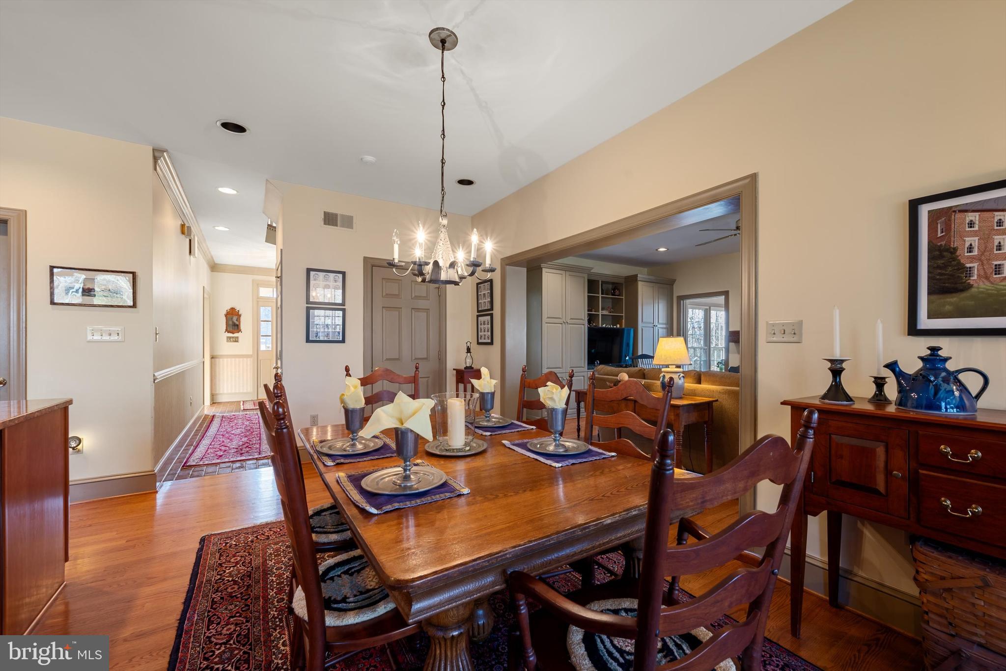 LONGVIEW ACRES - Residential