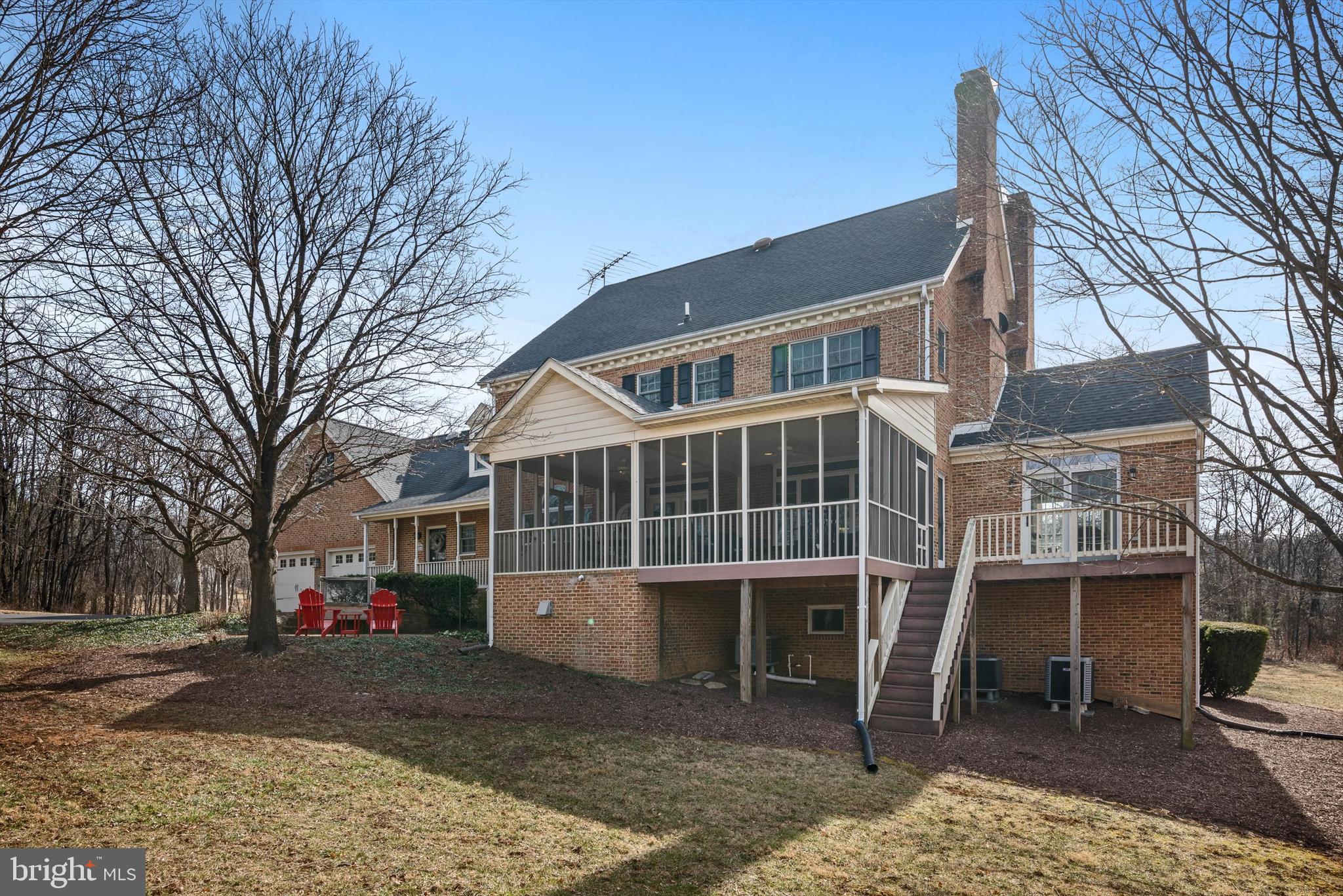 LONGVIEW ACRES - Residential