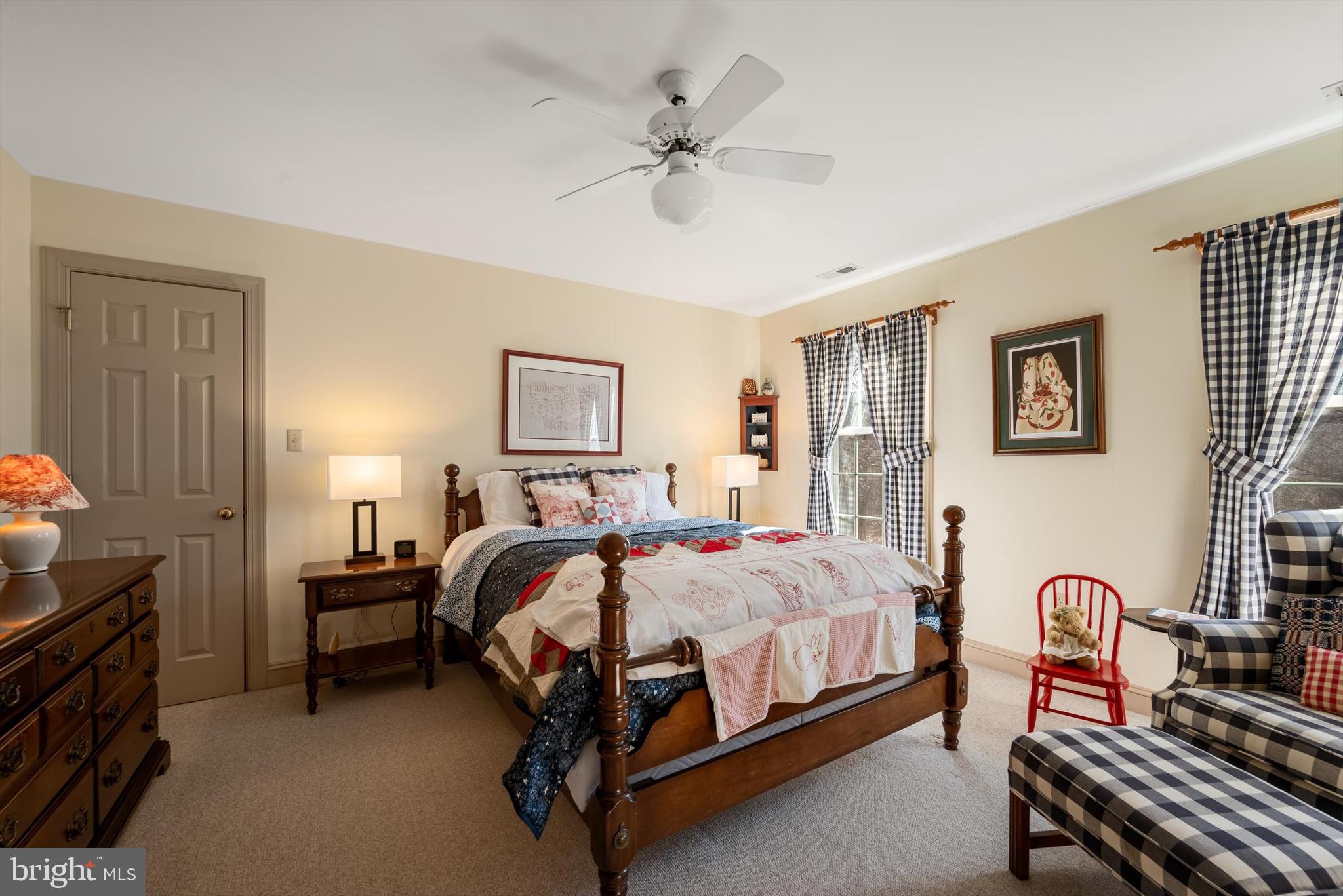 LONGVIEW ACRES - Residential