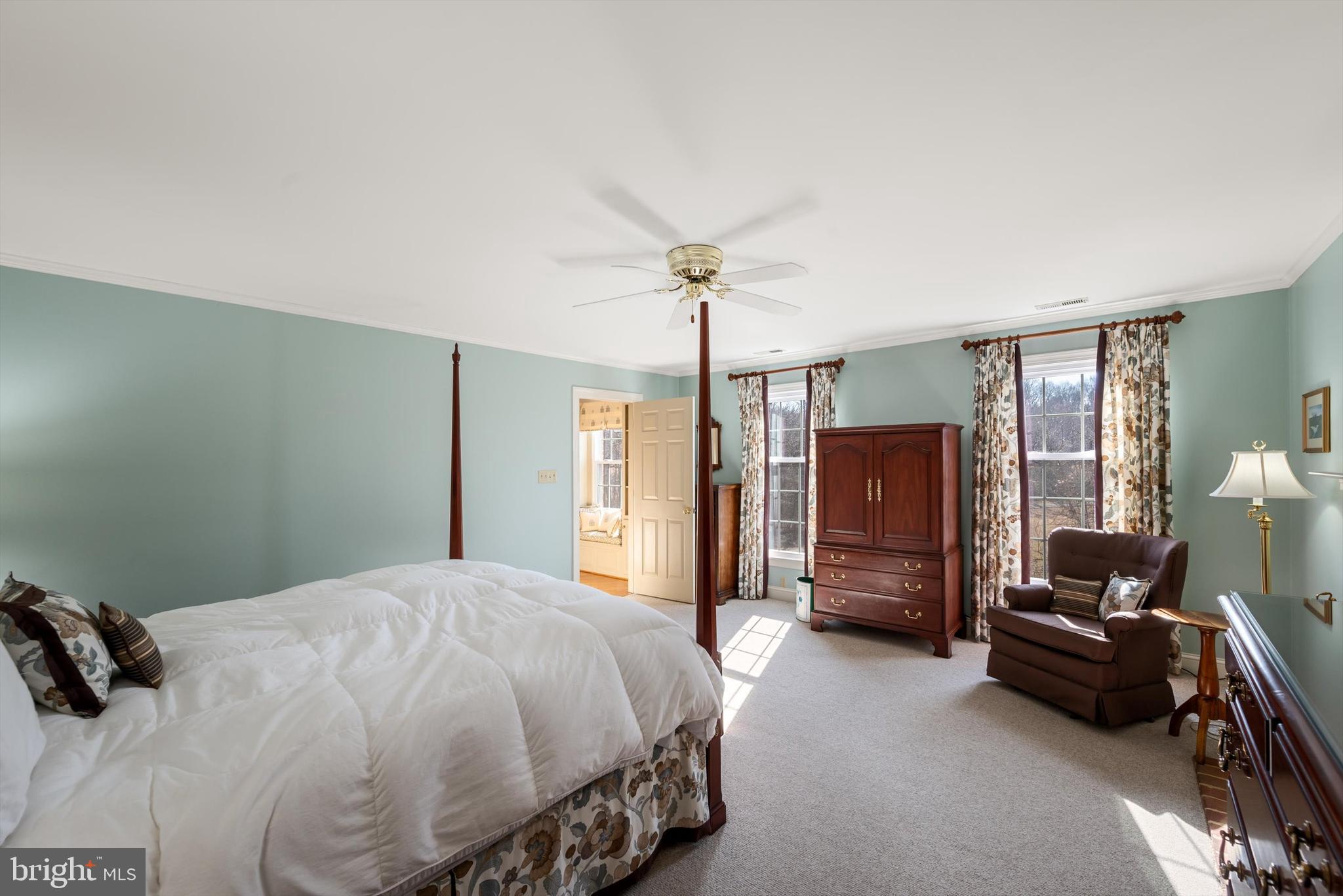 LONGVIEW ACRES - Residential