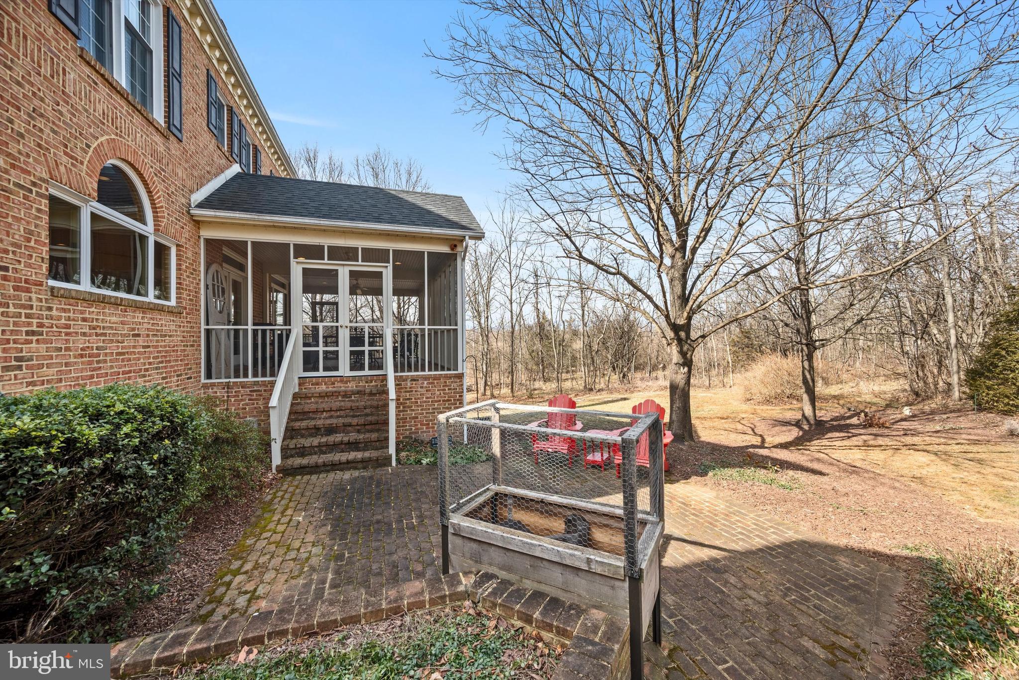 LONGVIEW ACRES - Residential