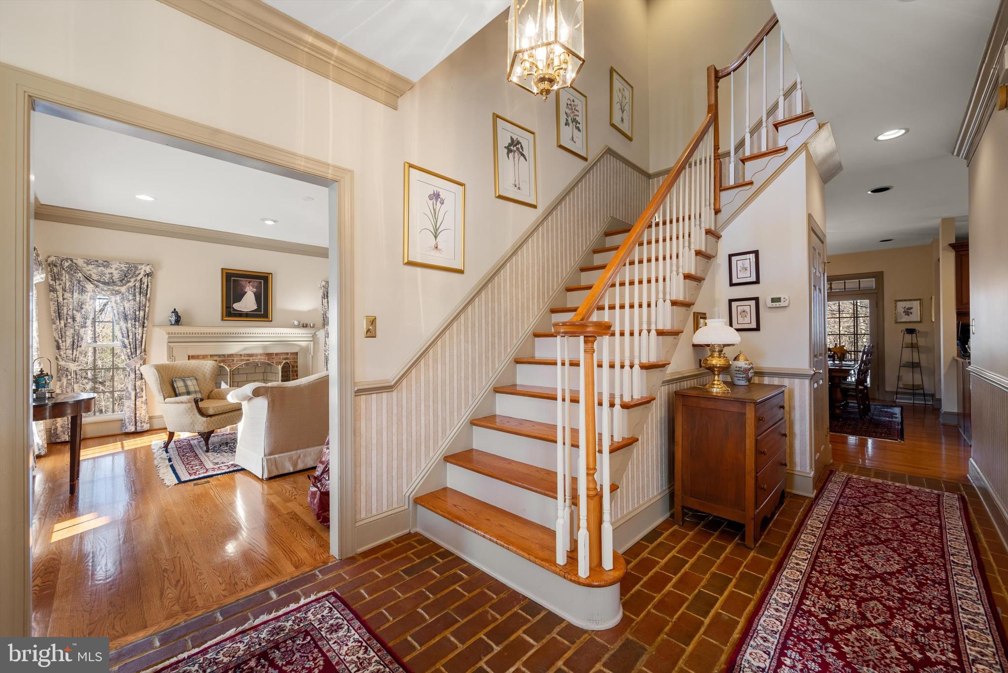 LONGVIEW ACRES - Residential