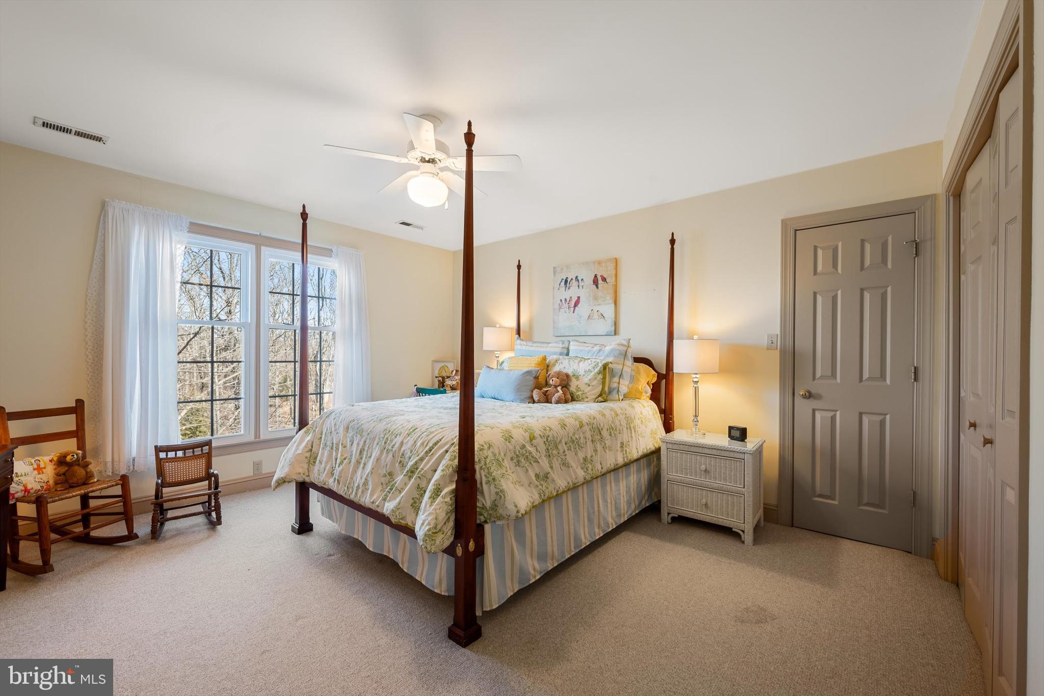 LONGVIEW ACRES - Residential