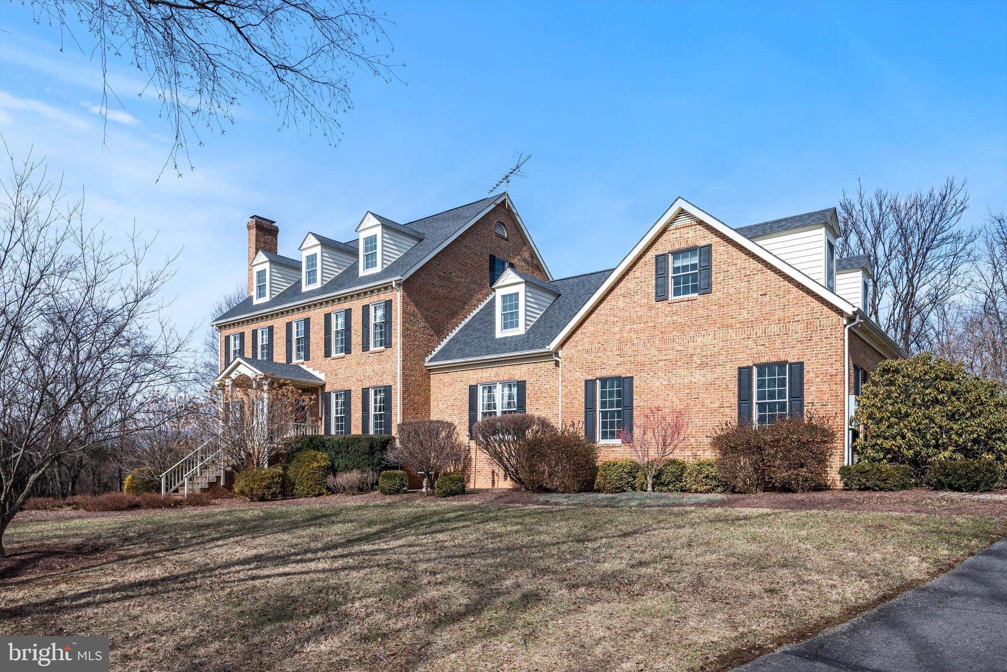 LONGVIEW ACRES - Residential